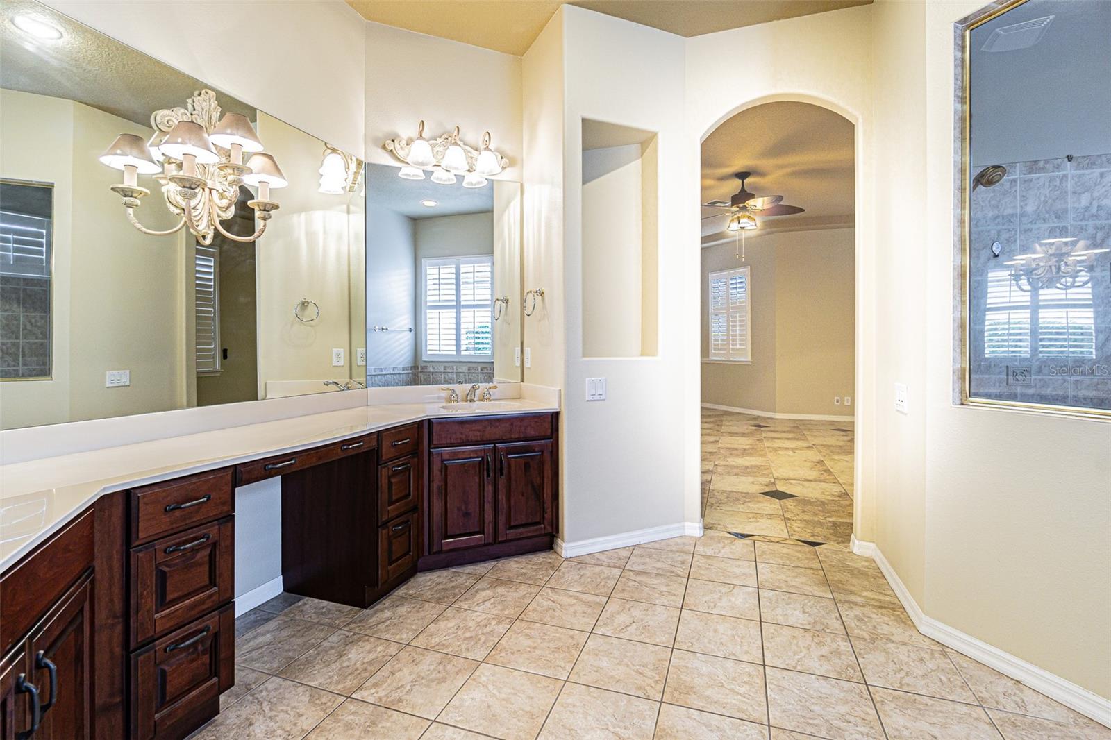 Listing photo id 35 for 3015 Northfield Drive