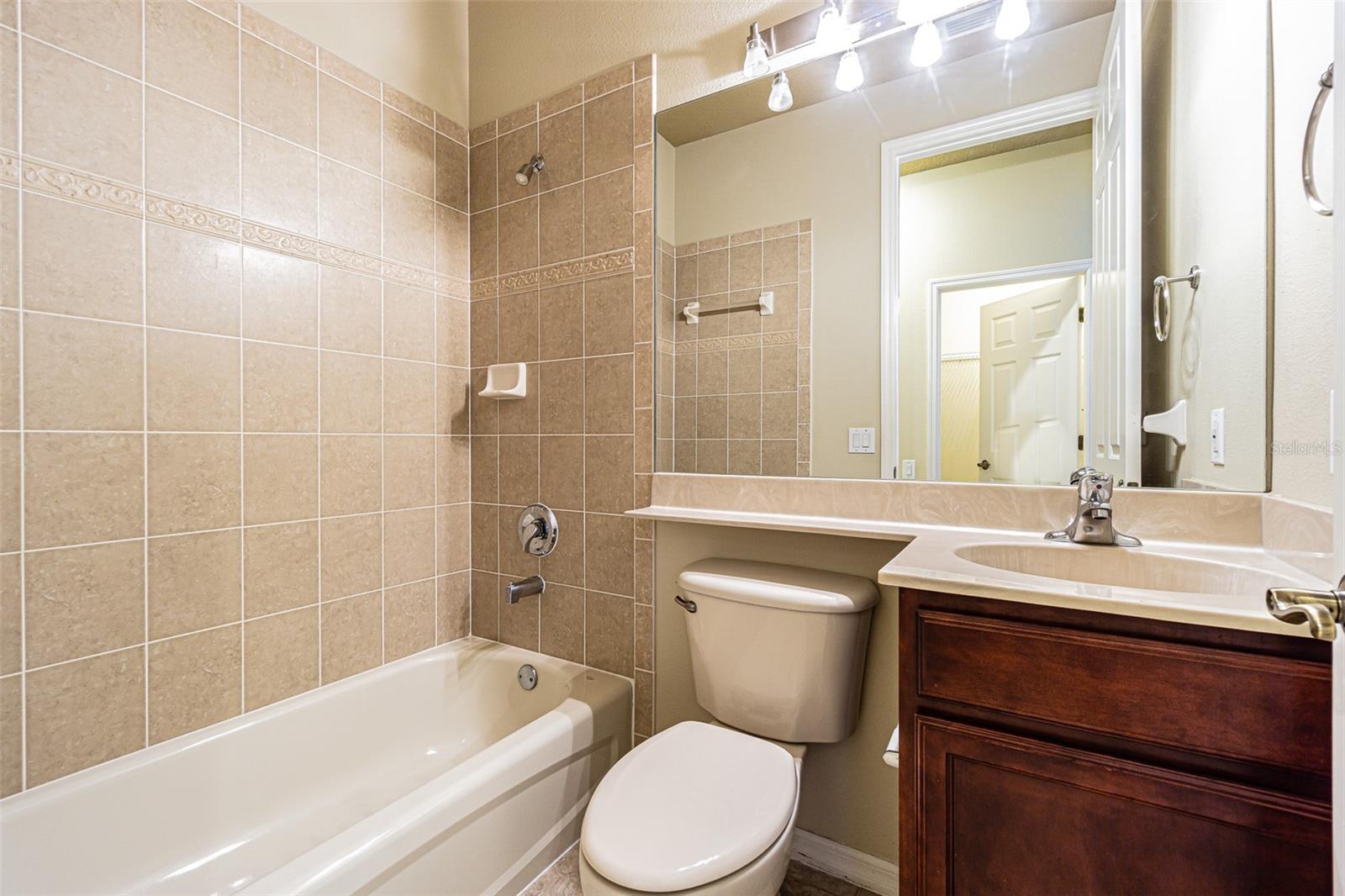 Listing photo id 54 for 3015 Northfield Drive