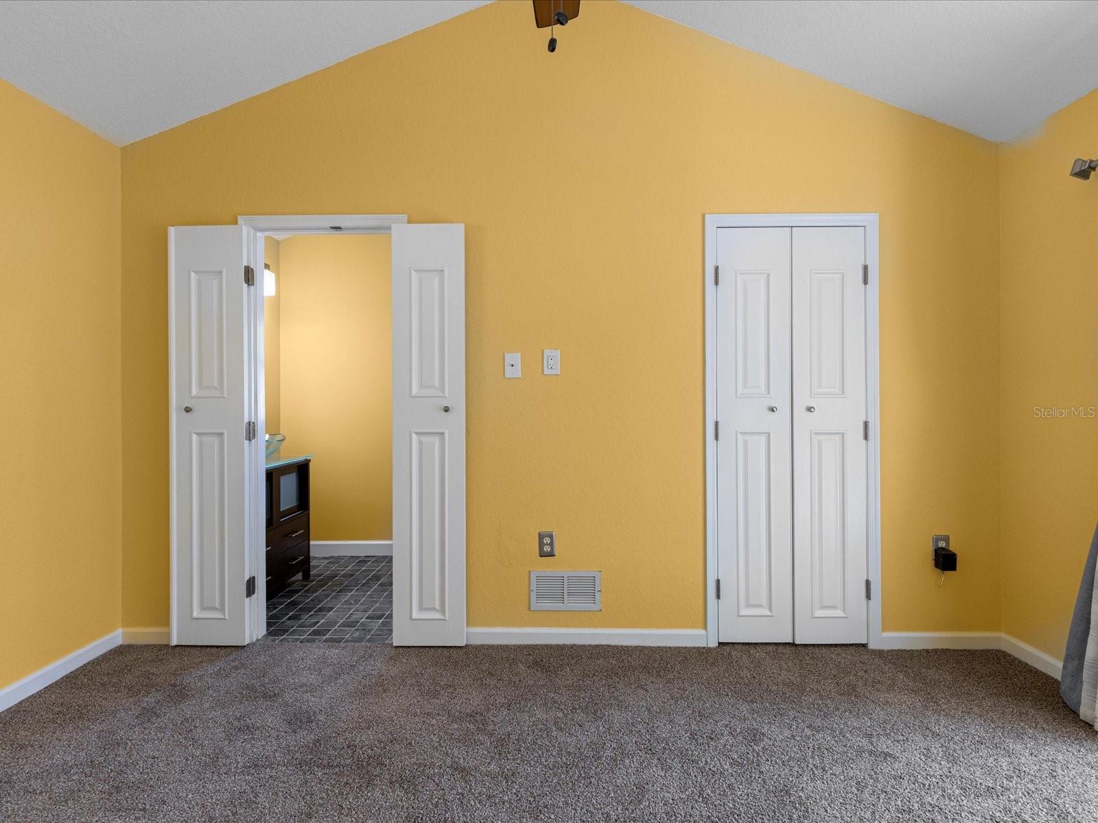 Image 20 of 41 For 145 18th Avenue Se