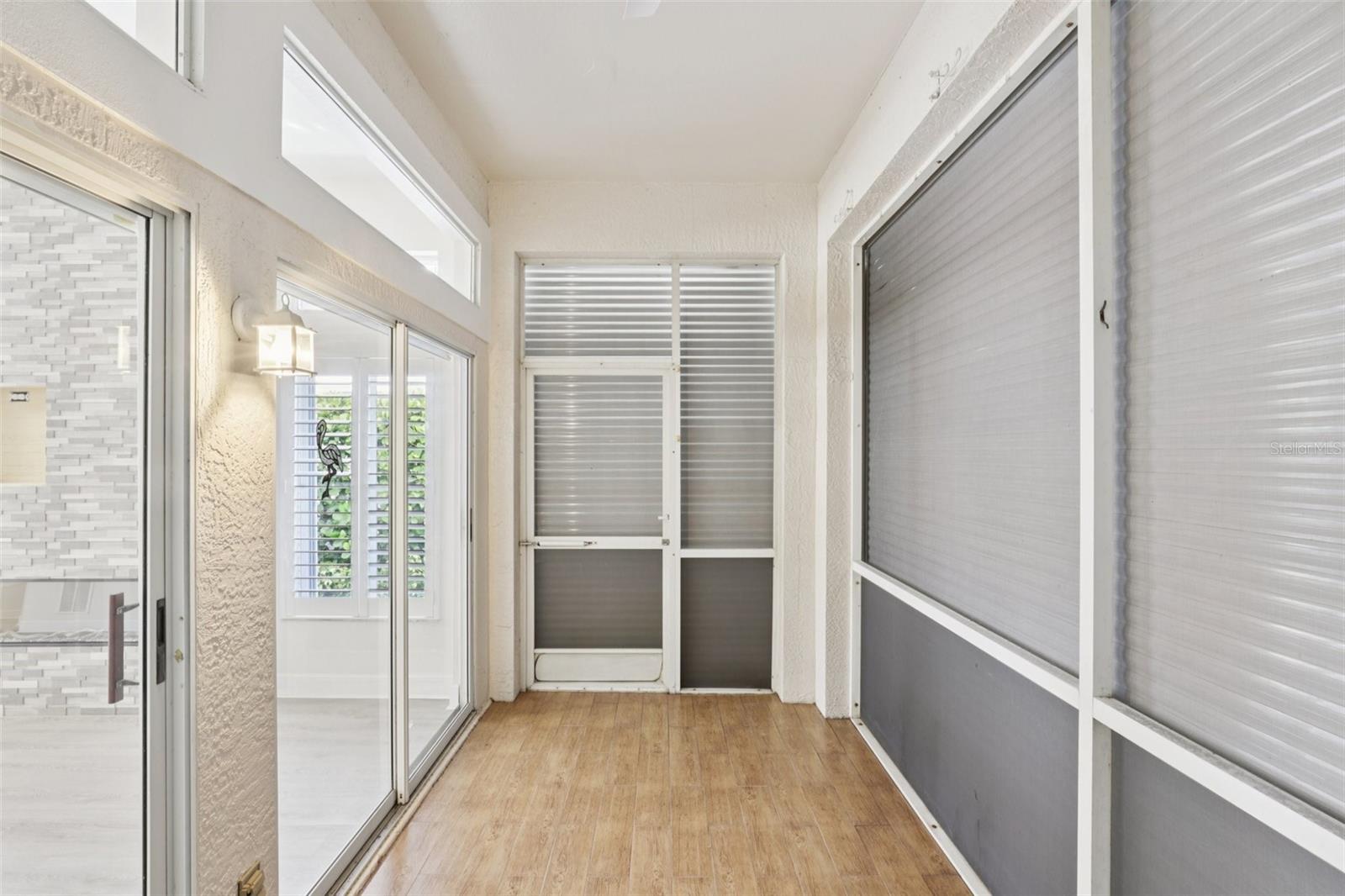 Image 19 of 26 For 12861 Devonshire Lakes Circle