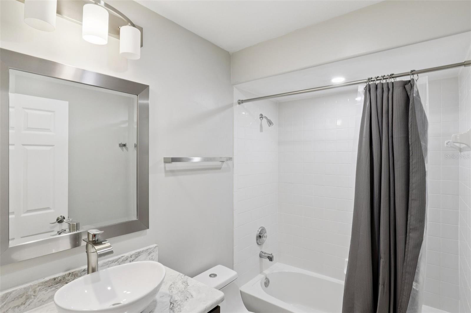 Image 22 of 26 For 12861 Devonshire Lakes Circle