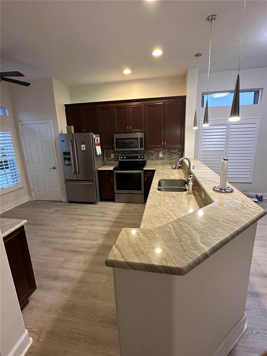 Image 4 of 26 For 12861 Devonshire Lakes Circle