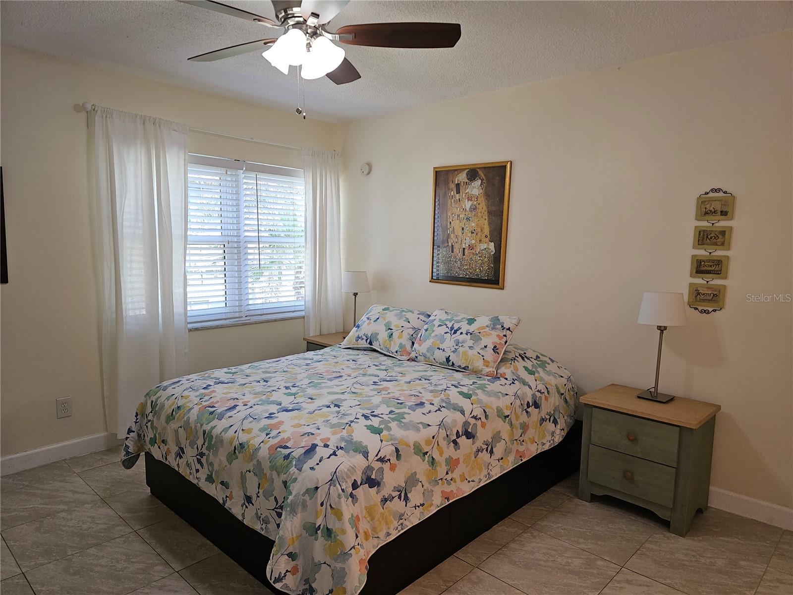 Image 13 of 37 For 14130 Rosemary Lane 3207