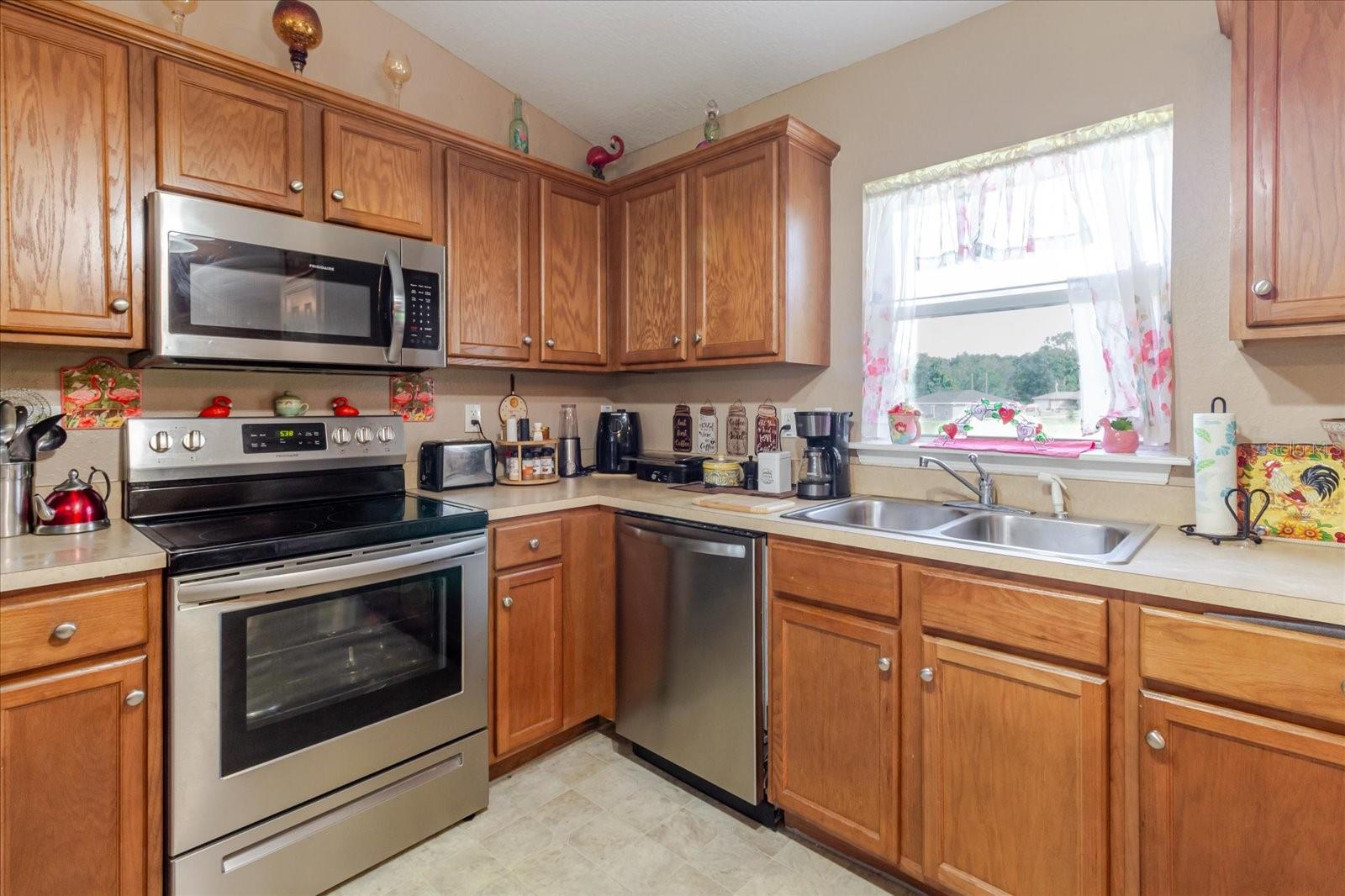 Image 16 of 30 For 313 Locust Pass