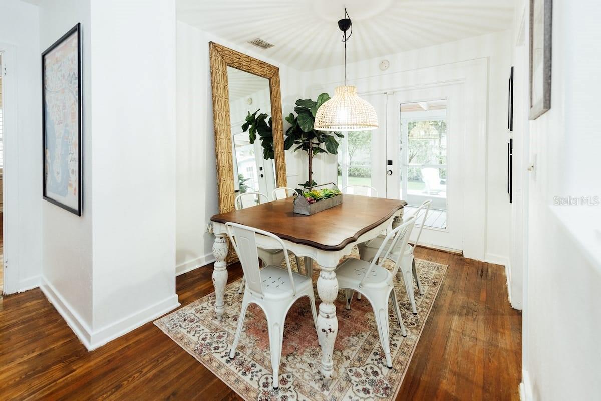 Image 15 of 50 For 4613 Macdill Avenue