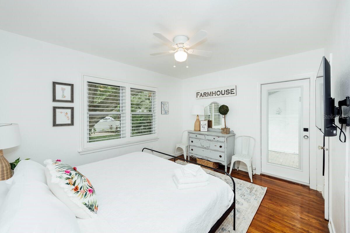 Image 30 of 50 For 4613 Macdill Avenue