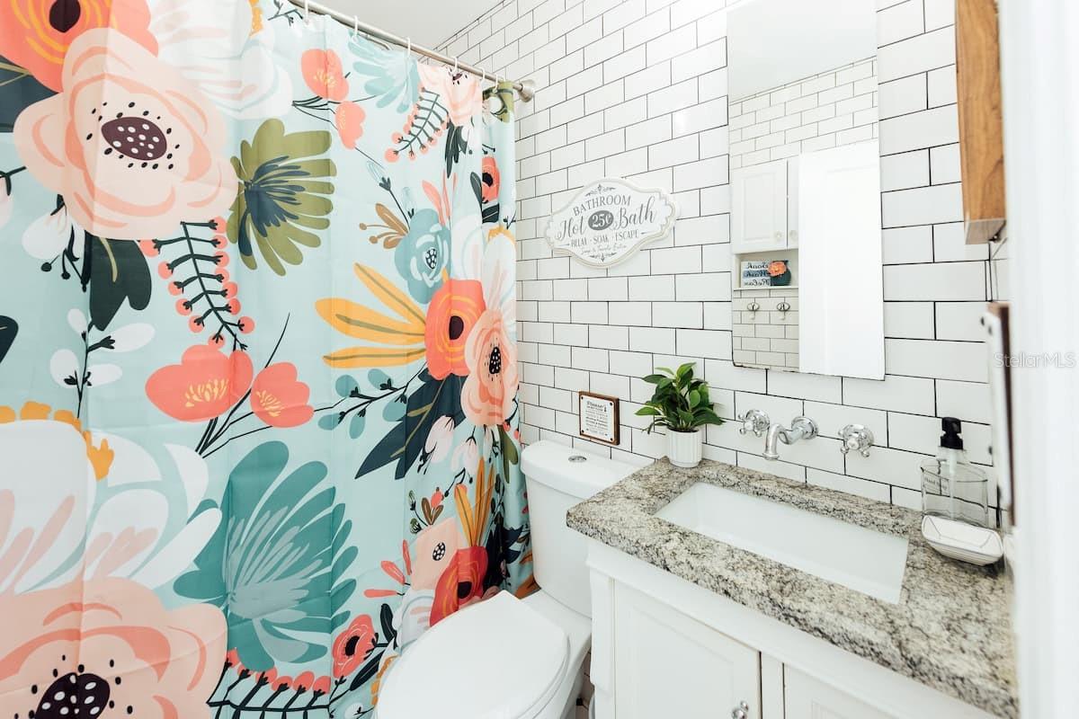 Image 33 of 50 For 4613 Macdill Avenue