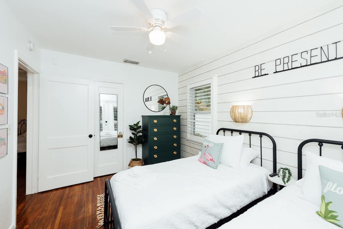 Image 39 of 50 For 4613 Macdill Avenue