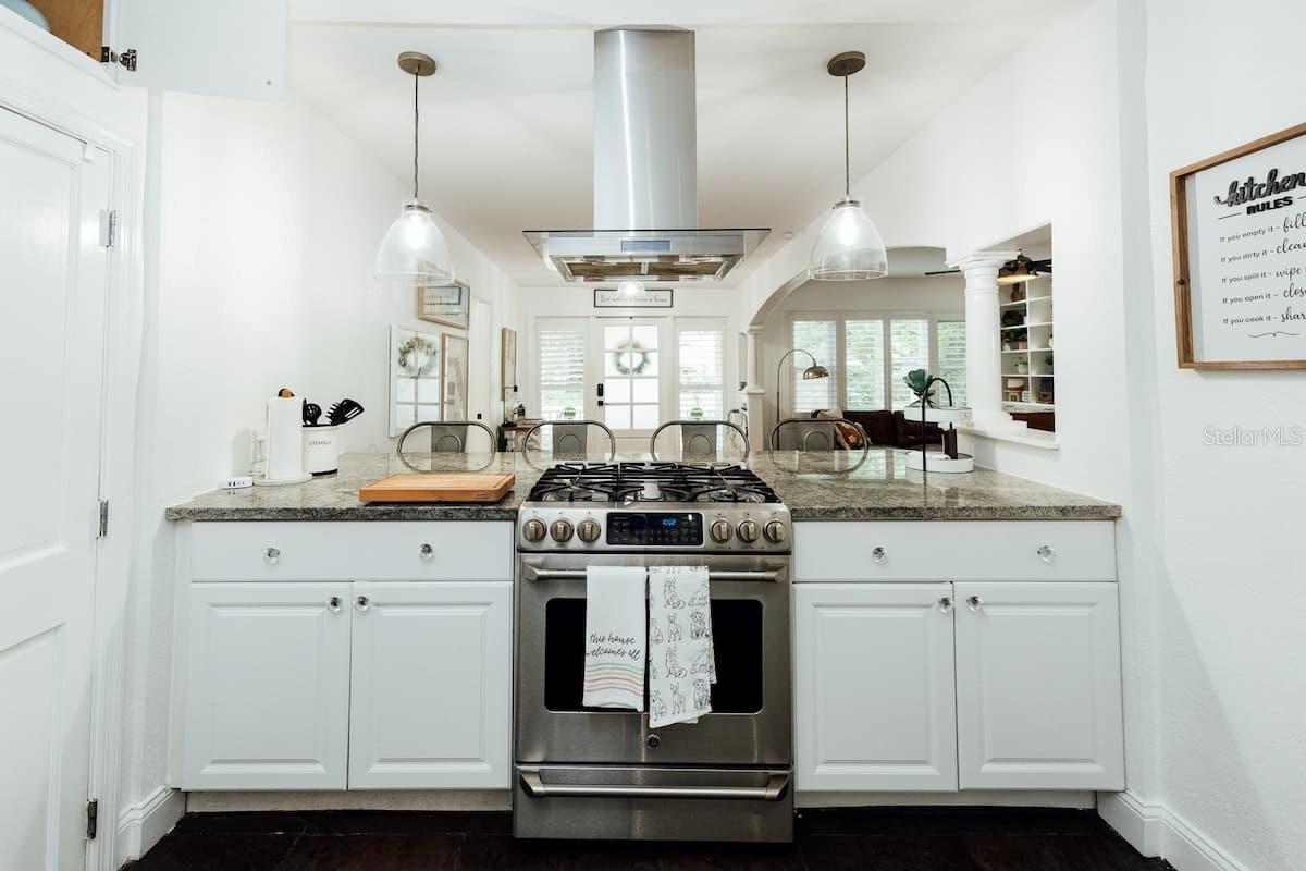 Image 8 of 50 For 4613 Macdill Avenue