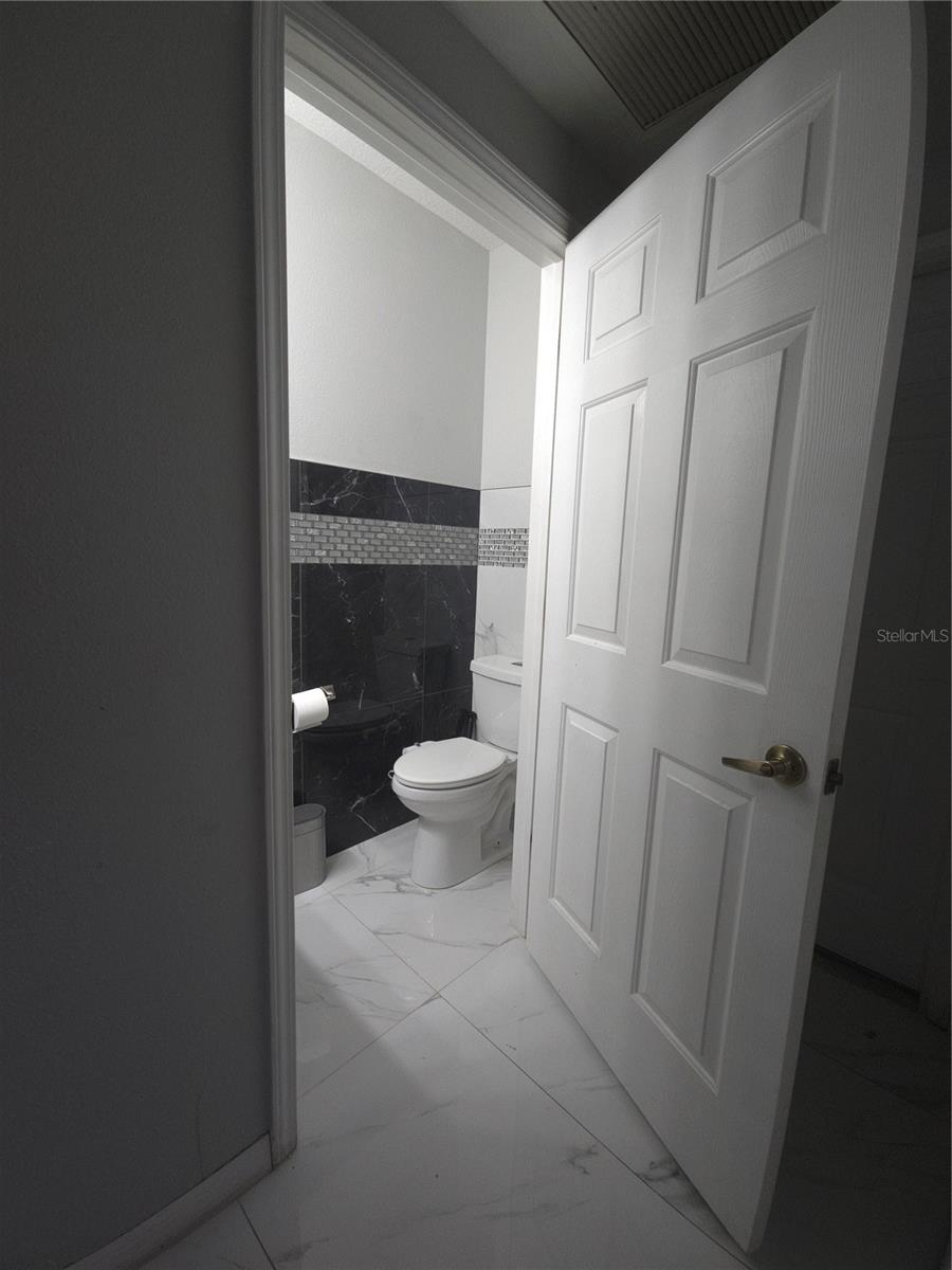 Image 19 of 27 For 7919 Terrace Ridge Drive
