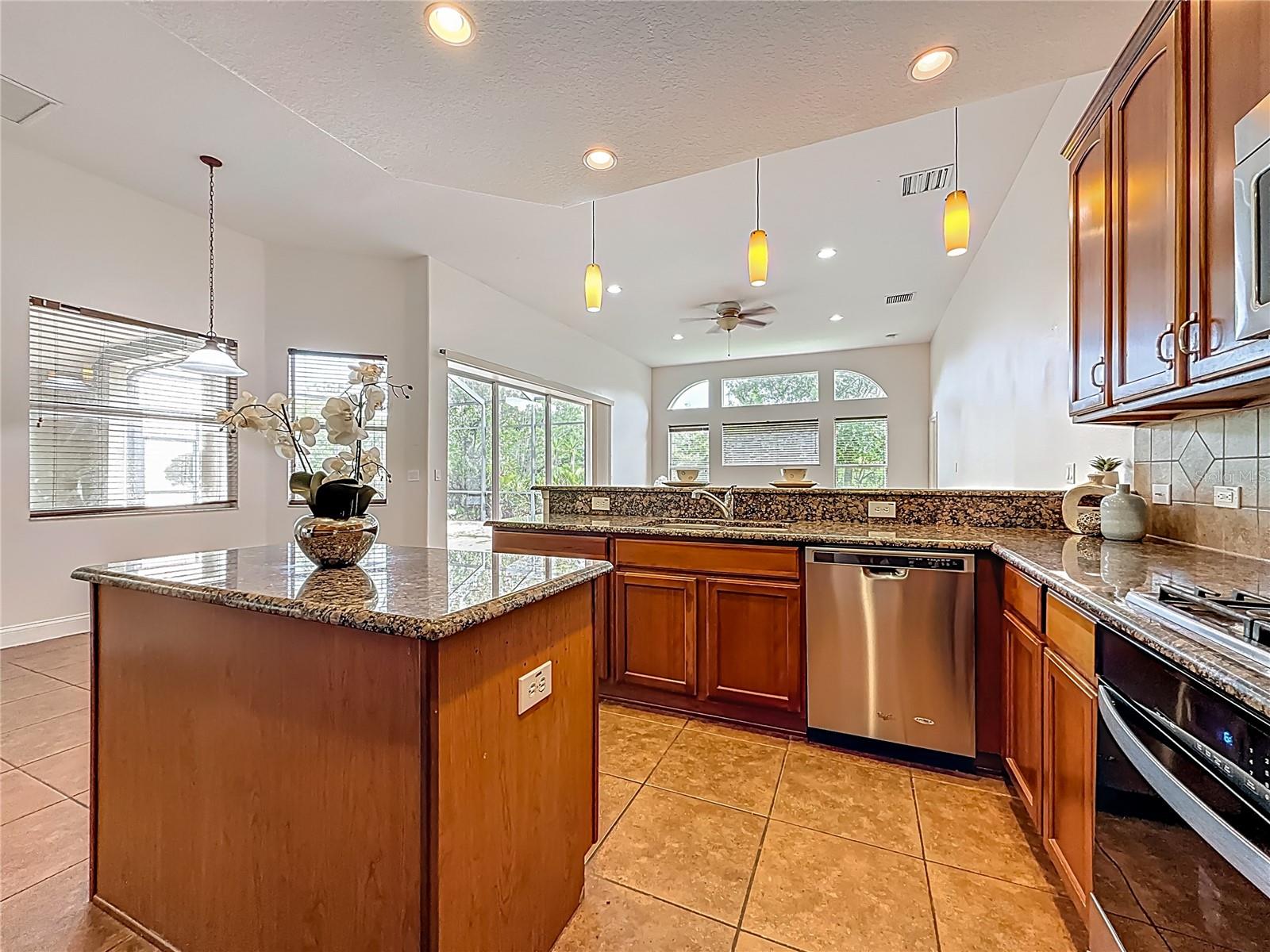 Image 19 of 75 For 20626 Longleaf Pine Avenue