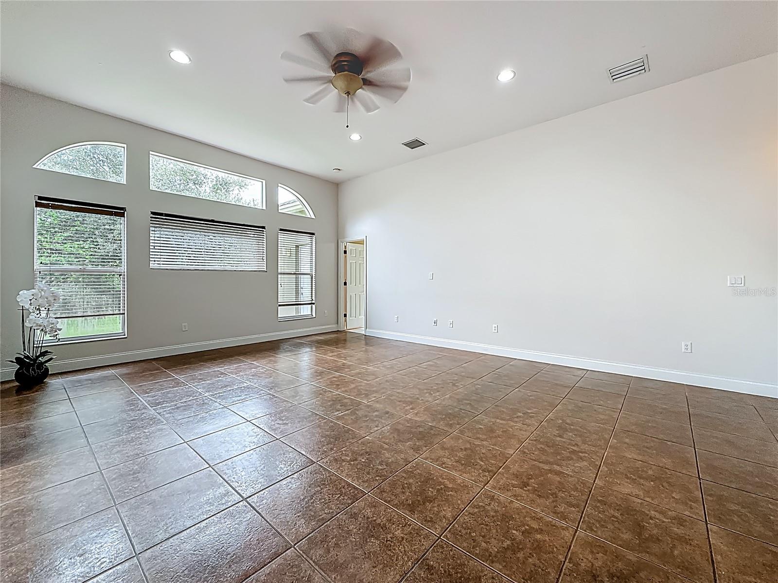 Image 24 of 75 For 20626 Longleaf Pine Avenue