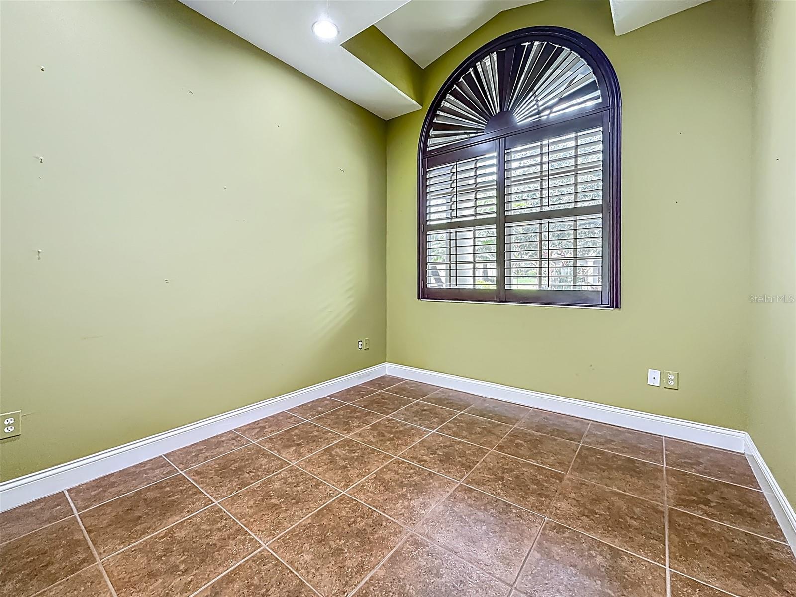 Image 32 of 75 For 20626 Longleaf Pine Avenue