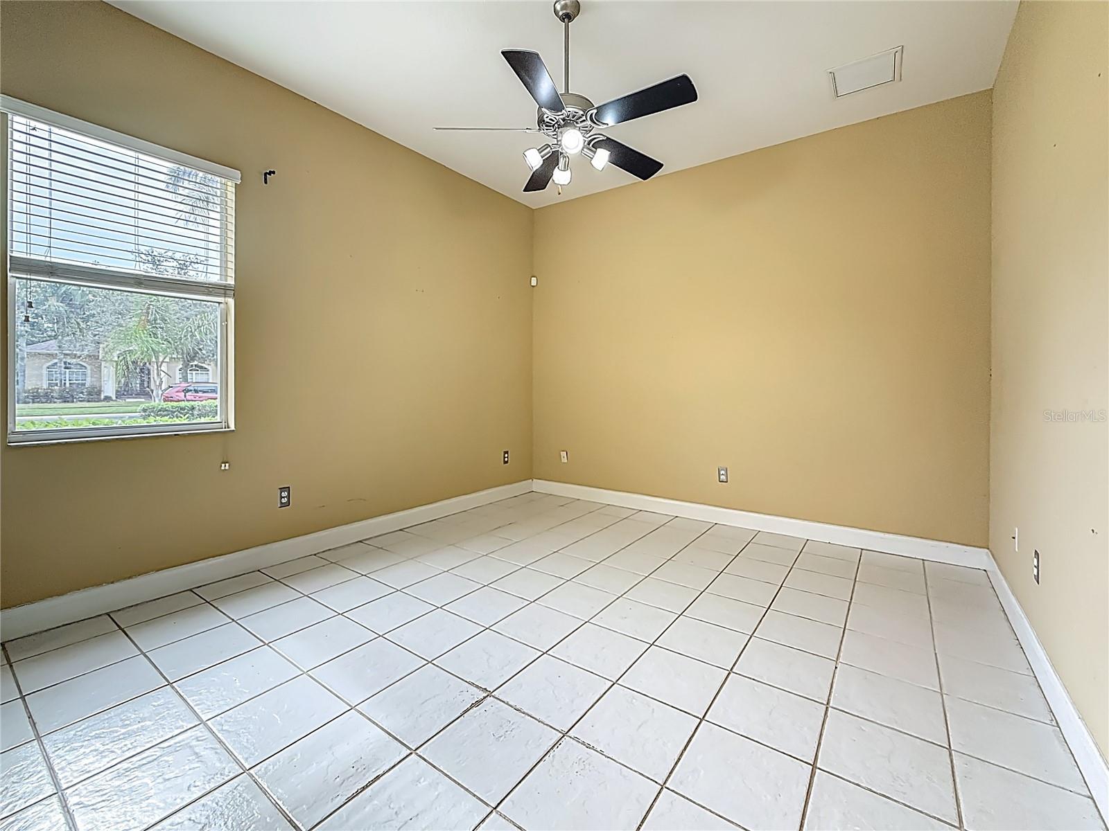 Image 33 of 75 For 20626 Longleaf Pine Avenue
