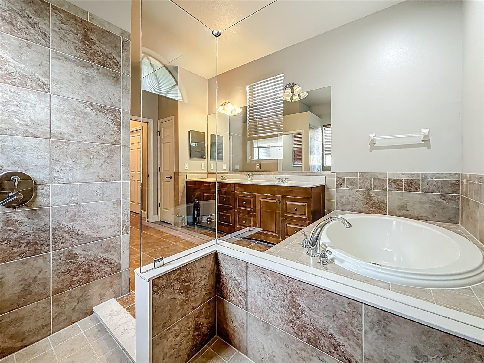 Image 47 of 75 For 20626 Longleaf Pine Avenue