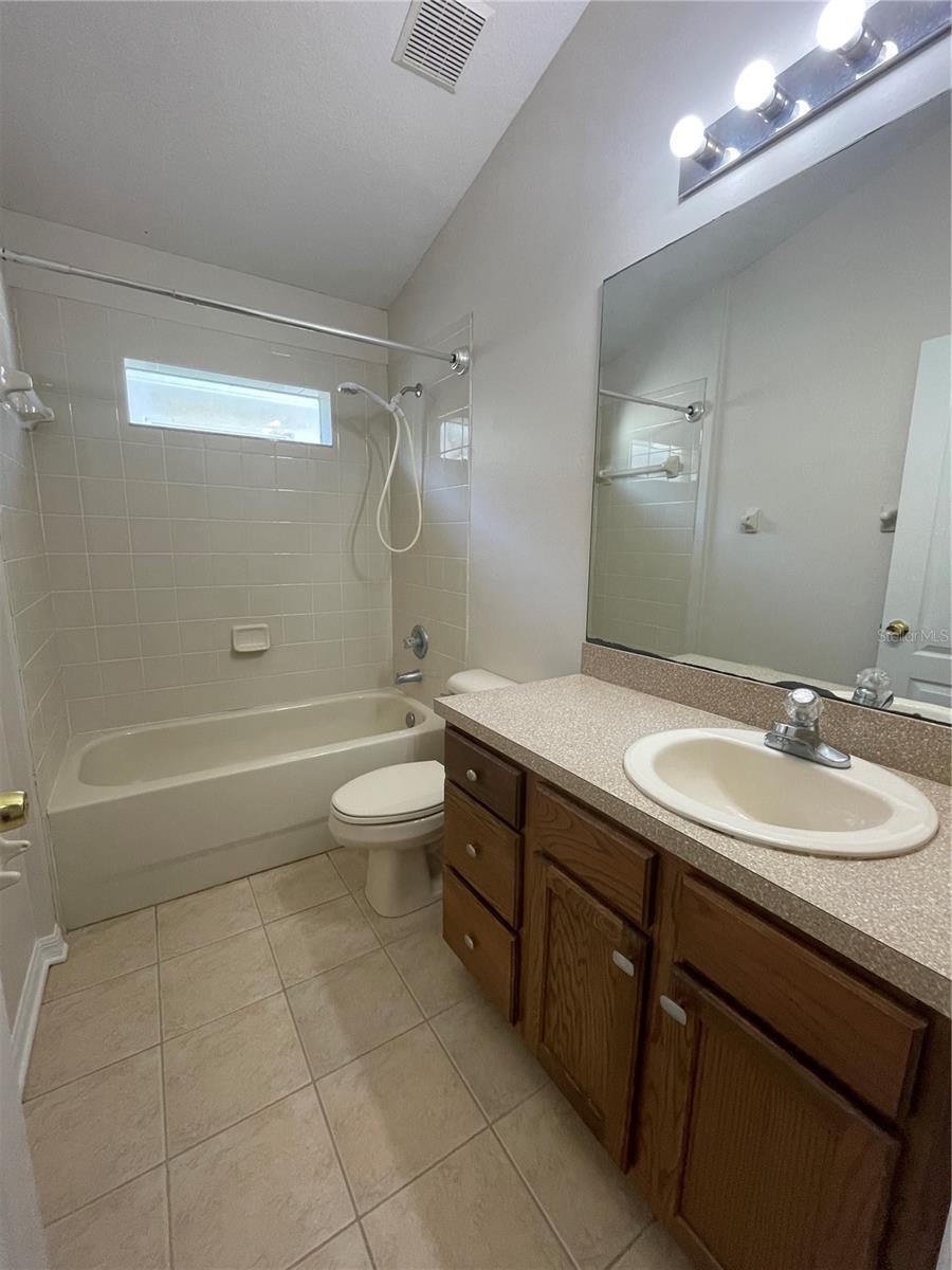 Image 15 of 24 For 3849 Washburn Pl