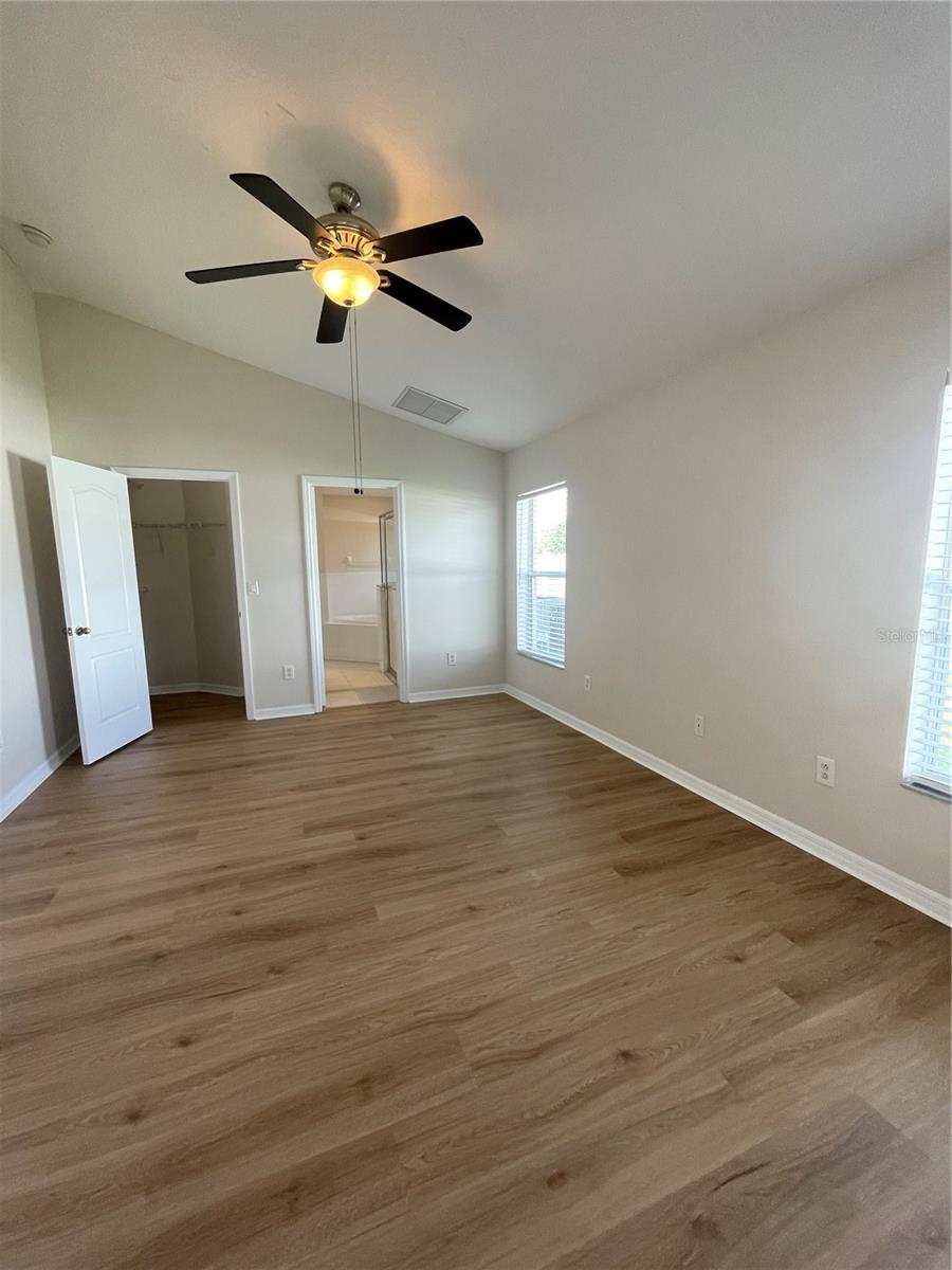Image 18 of 24 For 3849 Washburn Pl