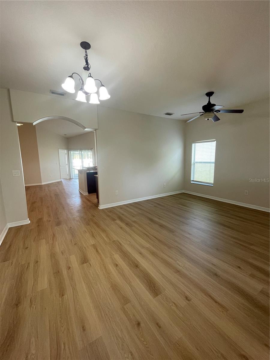 Image 4 of 24 For 3849 Washburn Pl