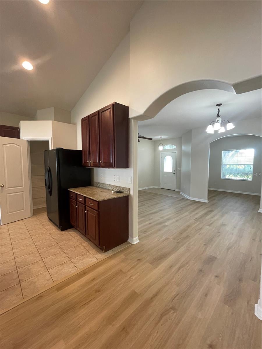 Image 6 of 24 For 3849 Washburn Pl