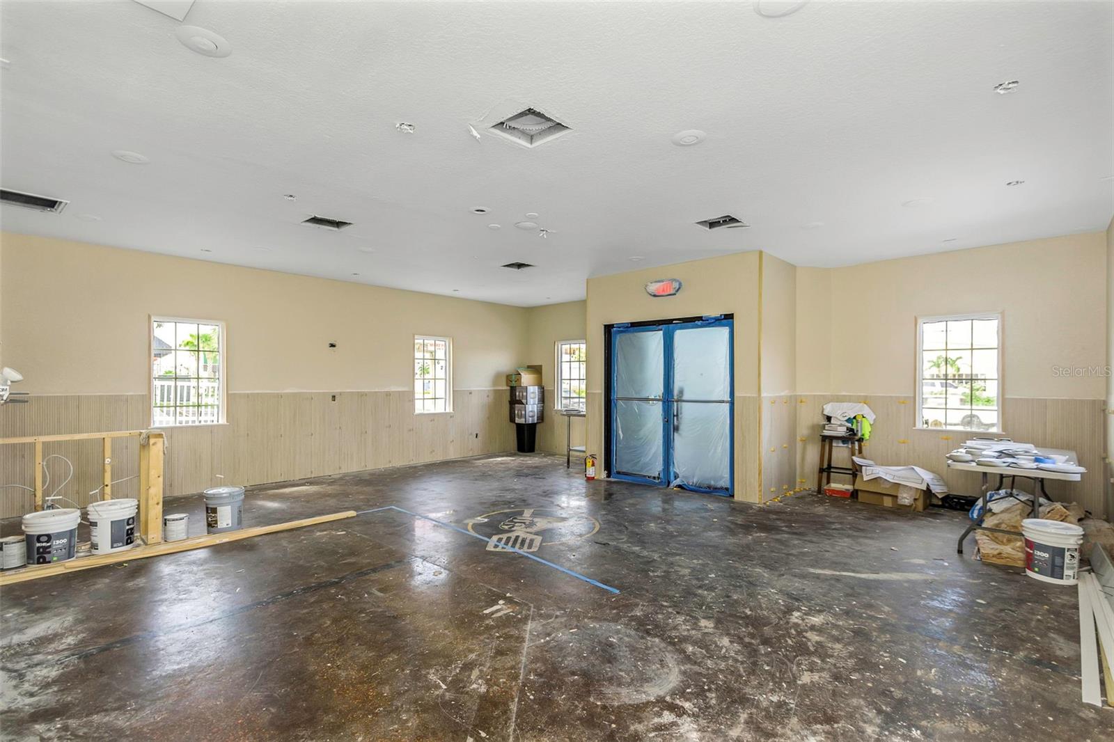 Image 11 of 81 For 6305 Gulf Boulevard