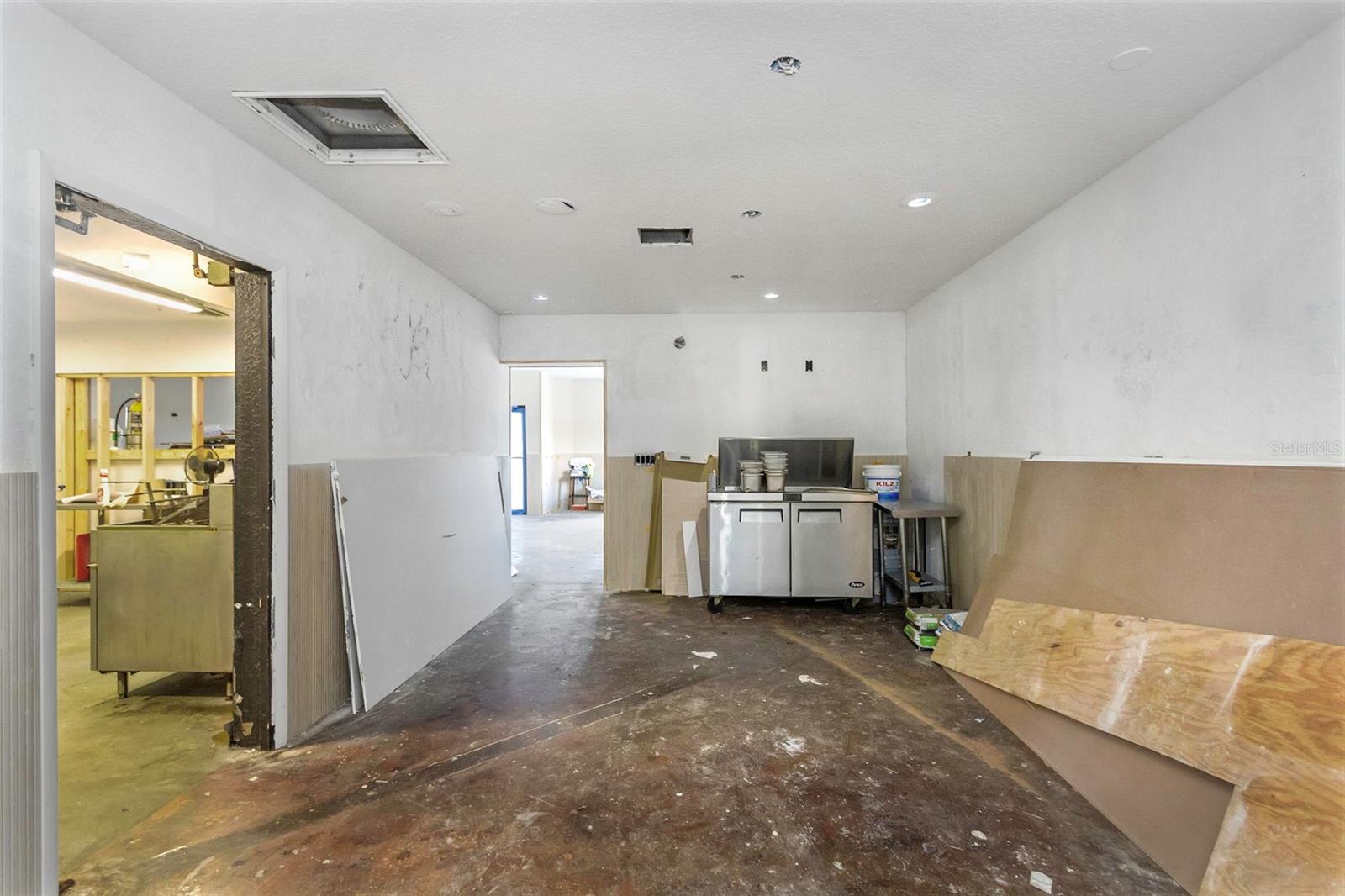 Image 15 of 81 For 6305 Gulf Boulevard