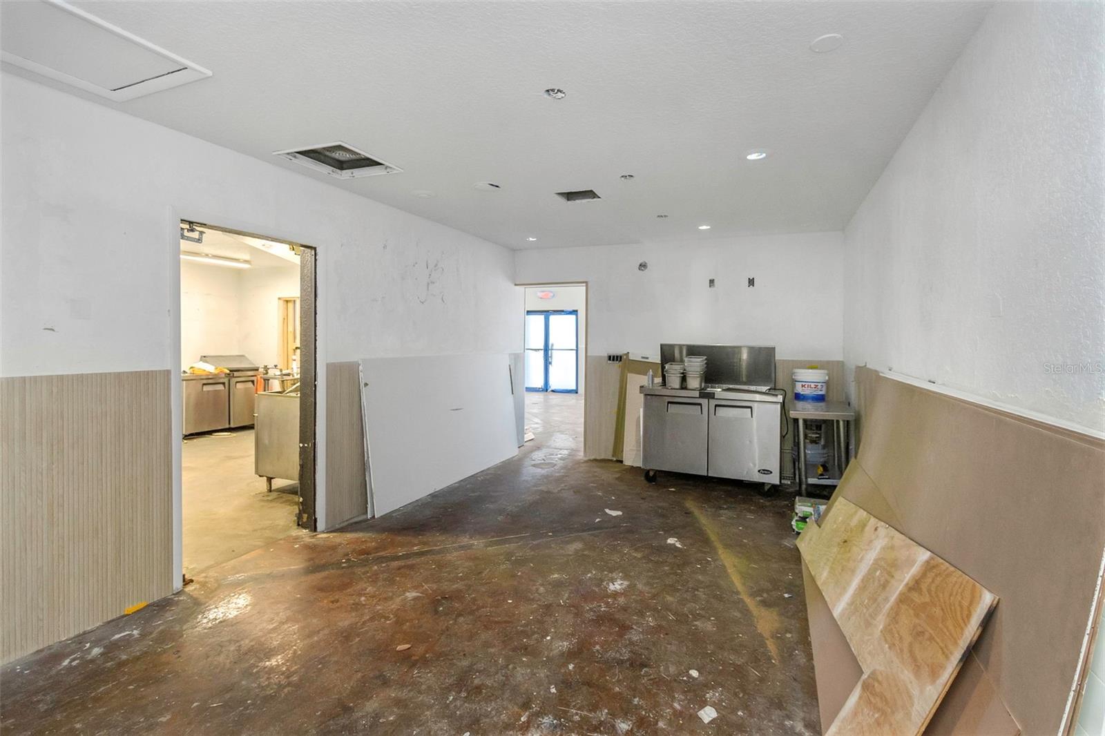 Image 16 of 81 For 6305 Gulf Boulevard