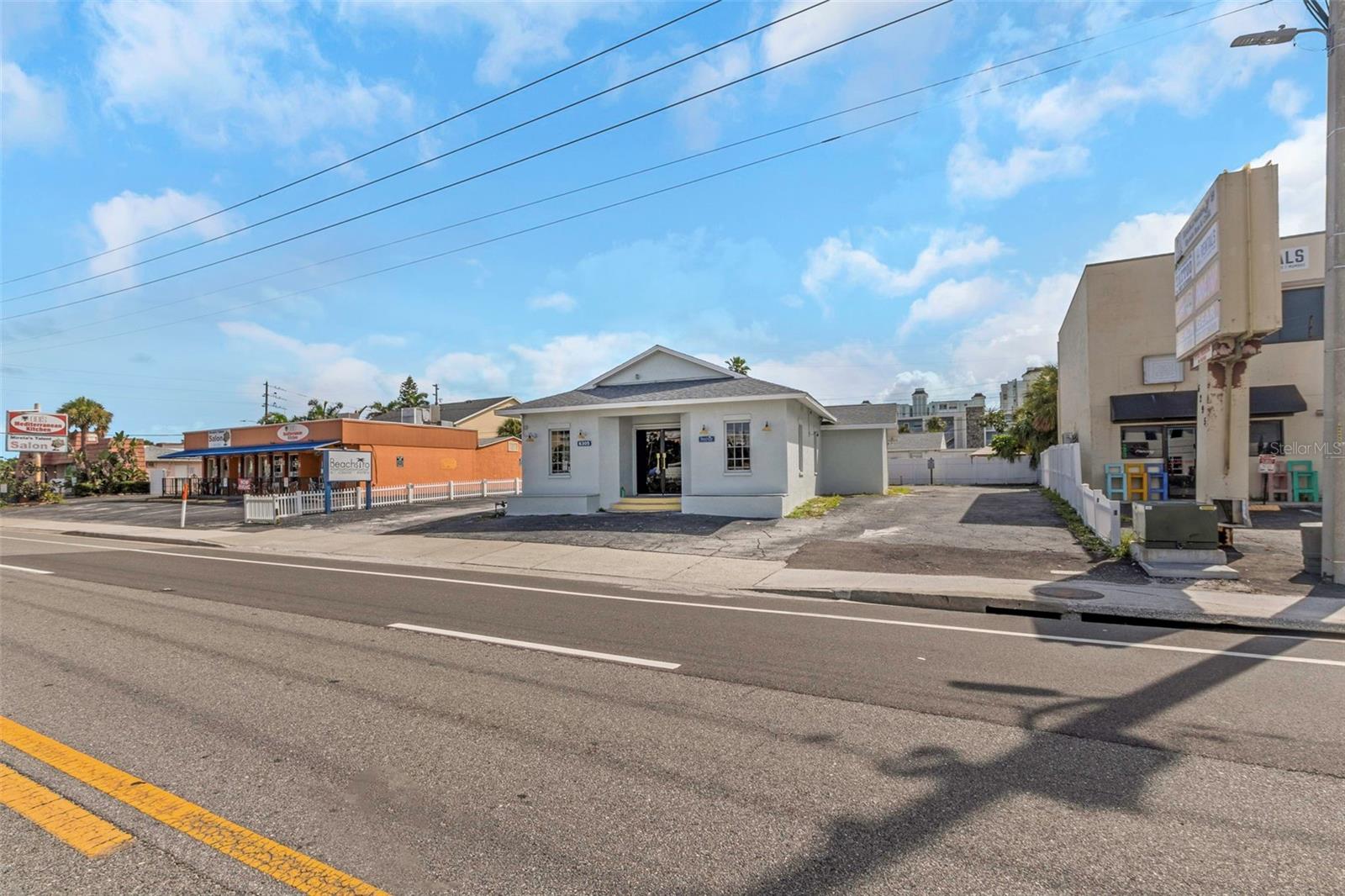 Image 36 of 81 For 6305 Gulf Boulevard