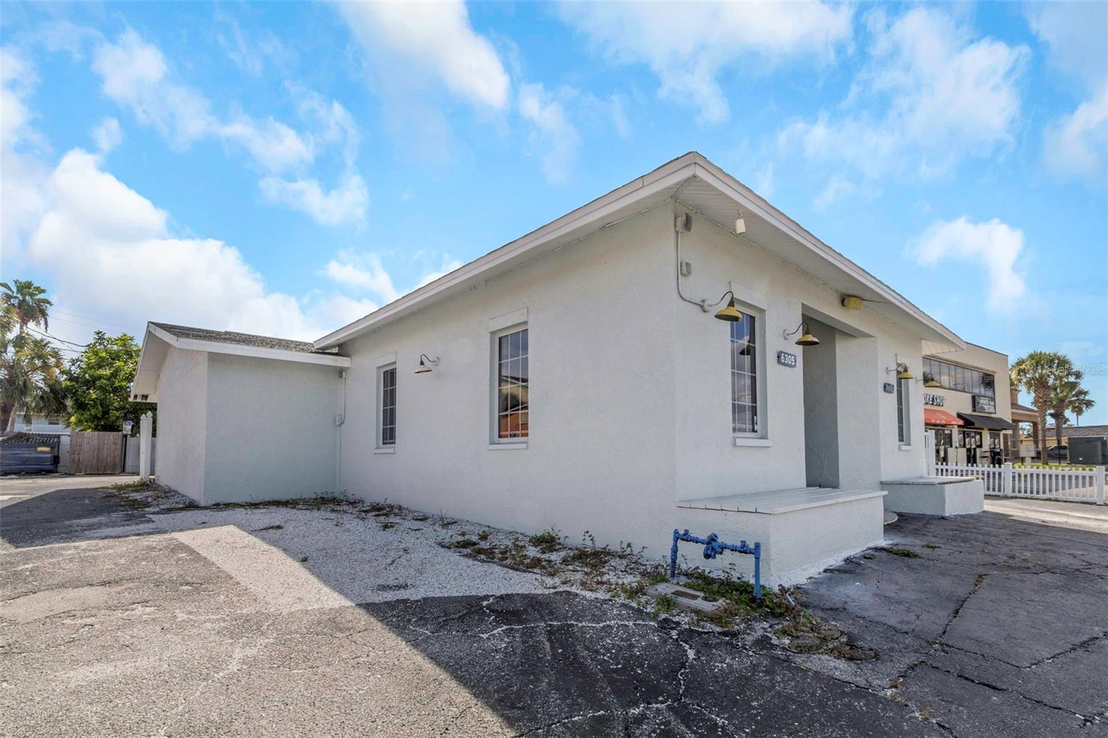 Image 42 of 81 For 6305 Gulf Boulevard