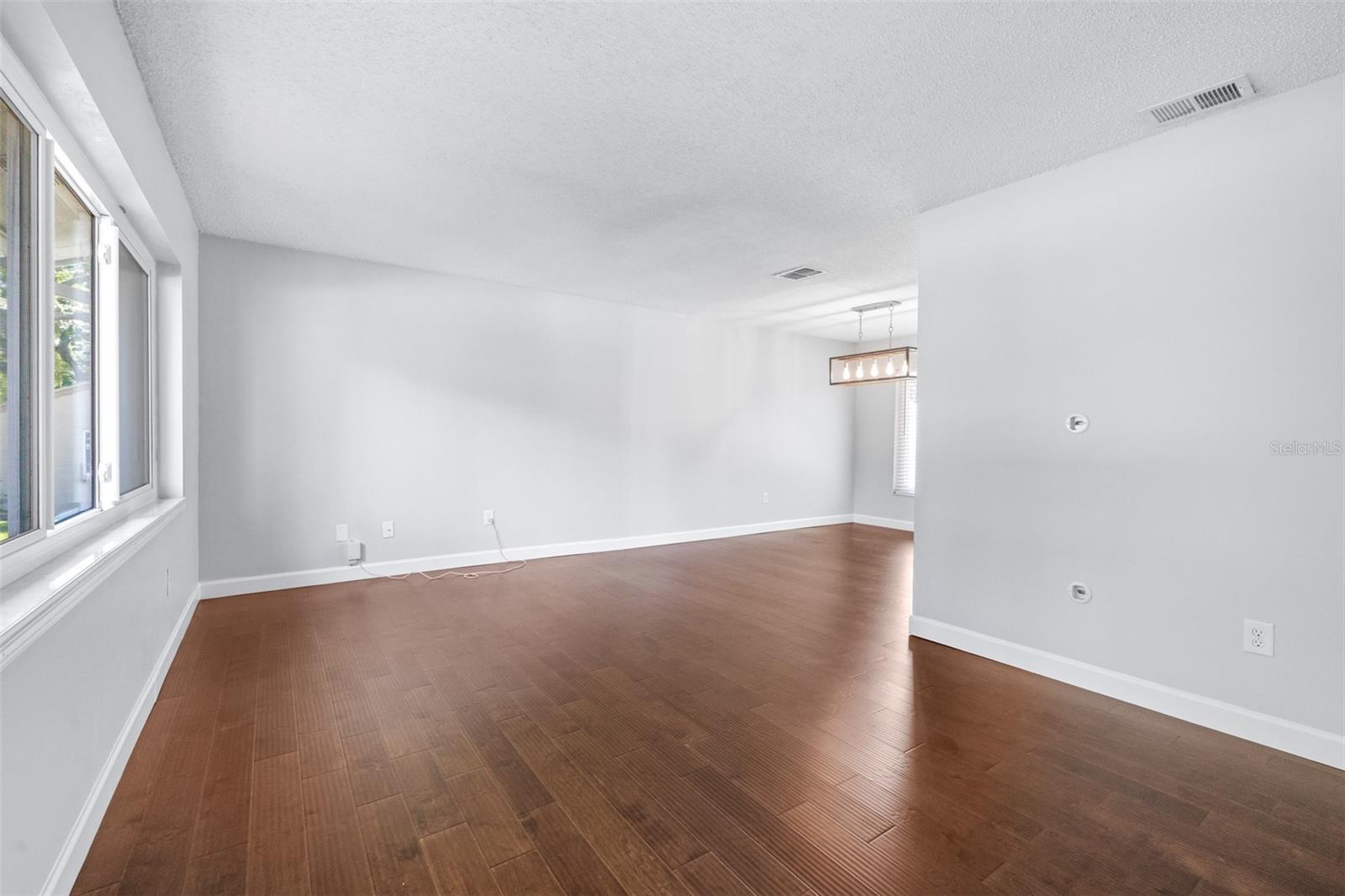 Image 9 of 60 For 4505 Old Saybrook Avenue