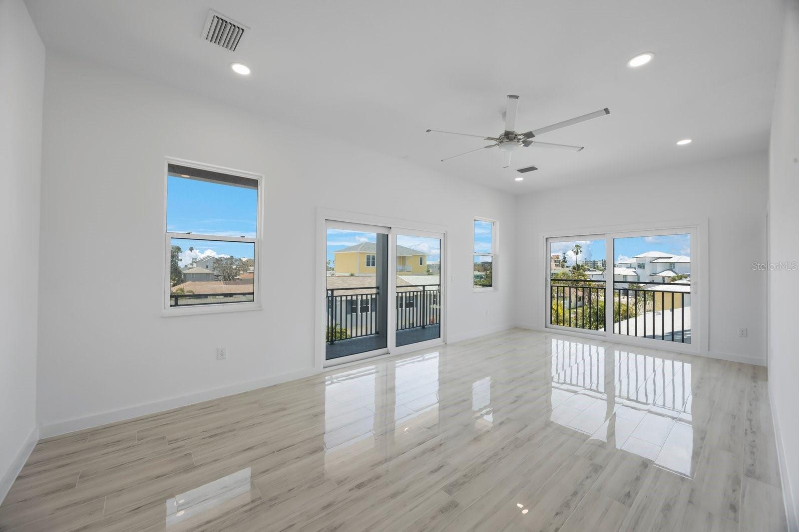 Image 34 of 77 For 18077 3rd Street E