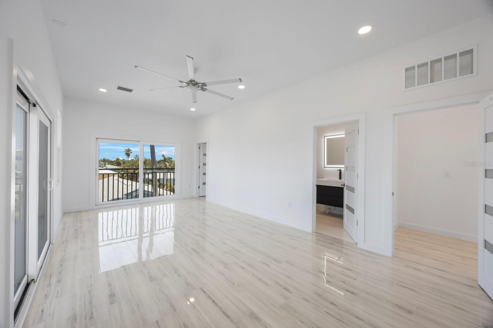 Image 39 of 77 For 18077 3rd Street E