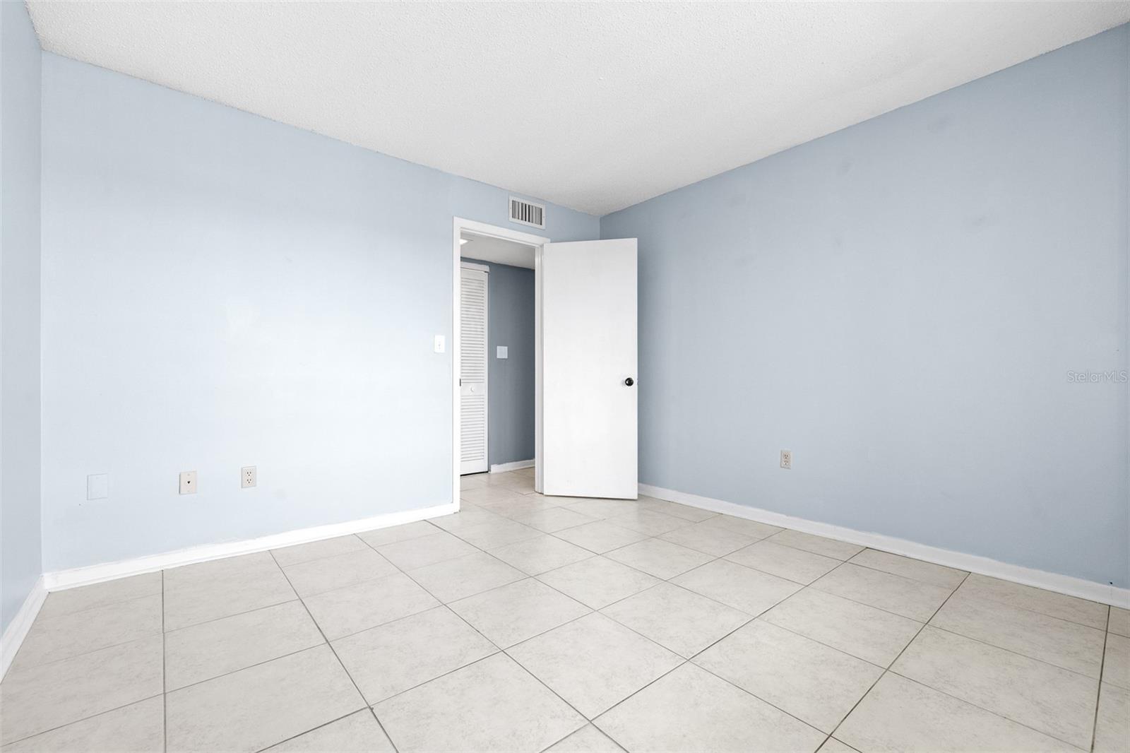 Image 32 of 51 For 8950 Park Boulevard 609