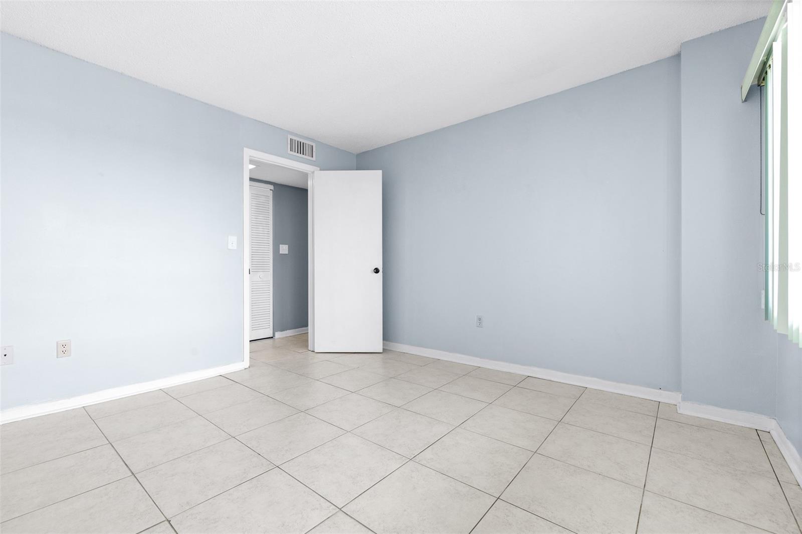 Image 33 of 51 For 8950 Park Boulevard 609