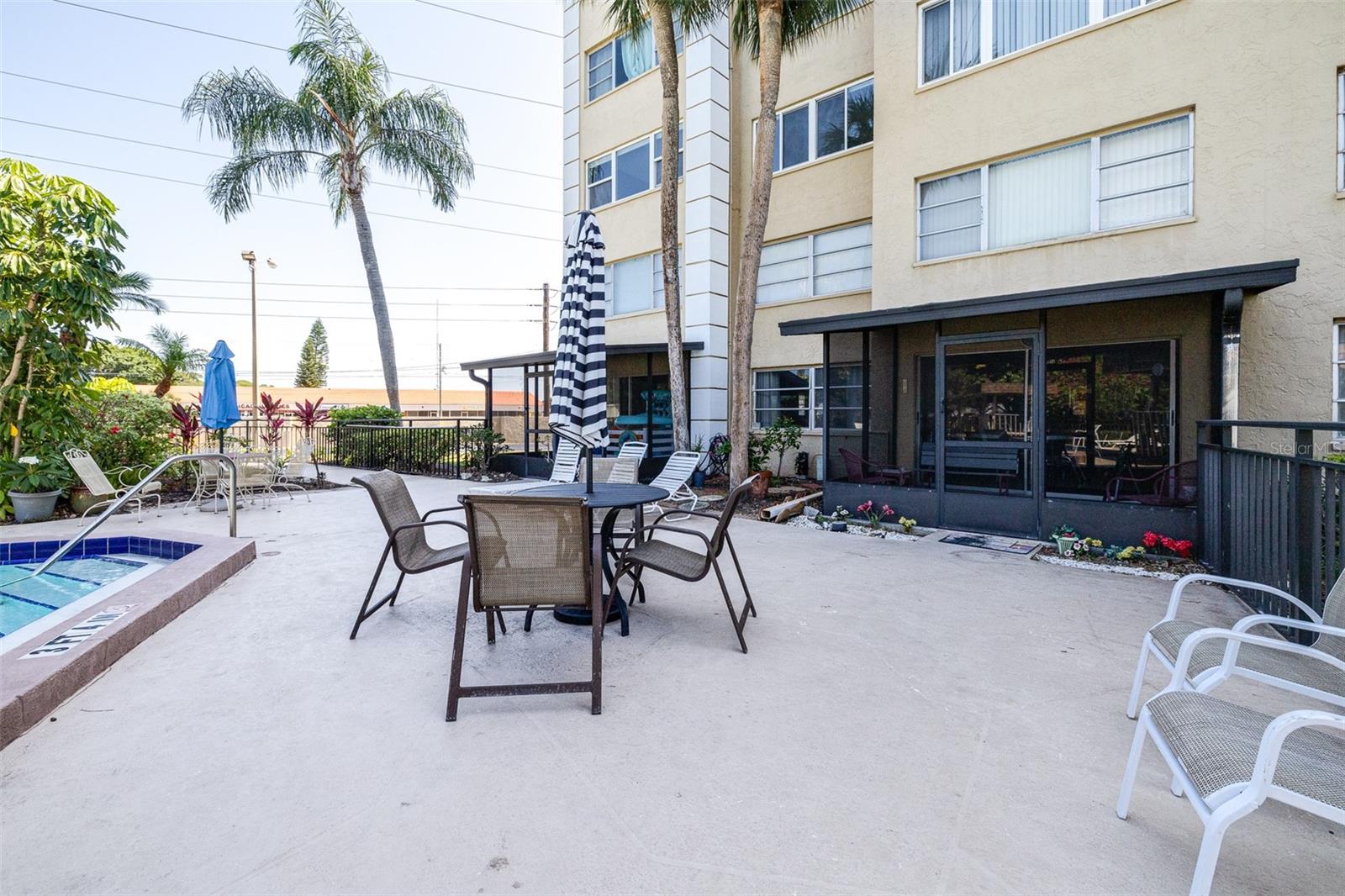 Image 43 of 51 For 8950 Park Boulevard 609