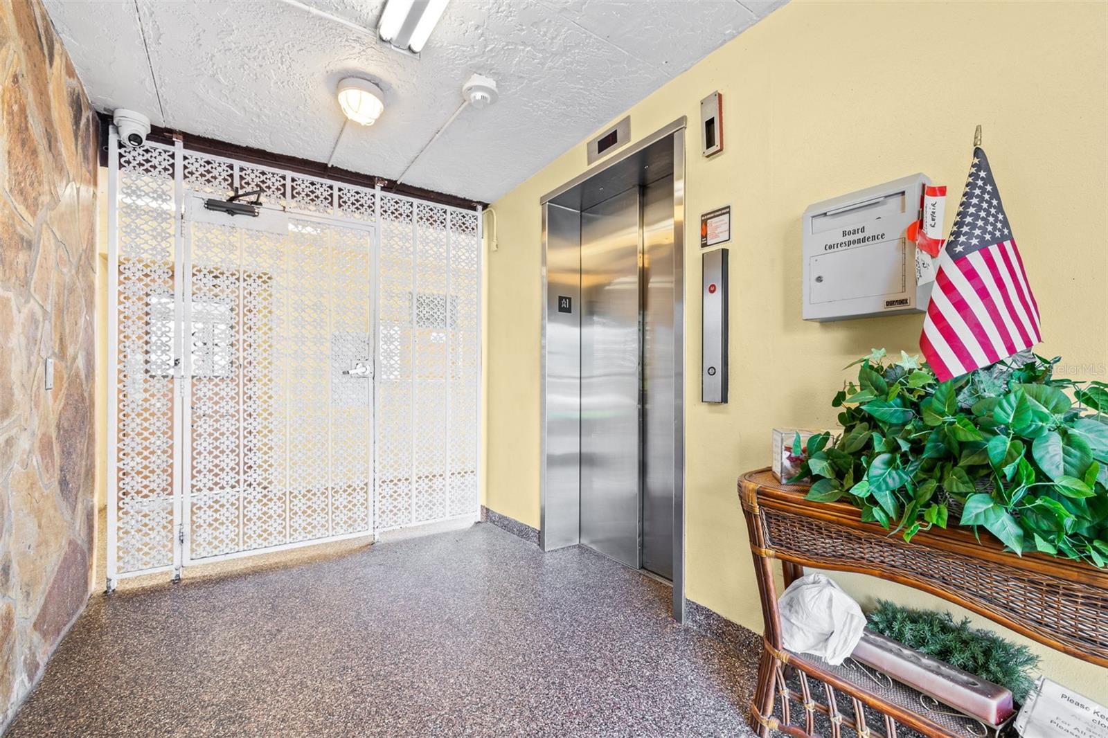Image 7 of 51 For 8950 Park Boulevard 609