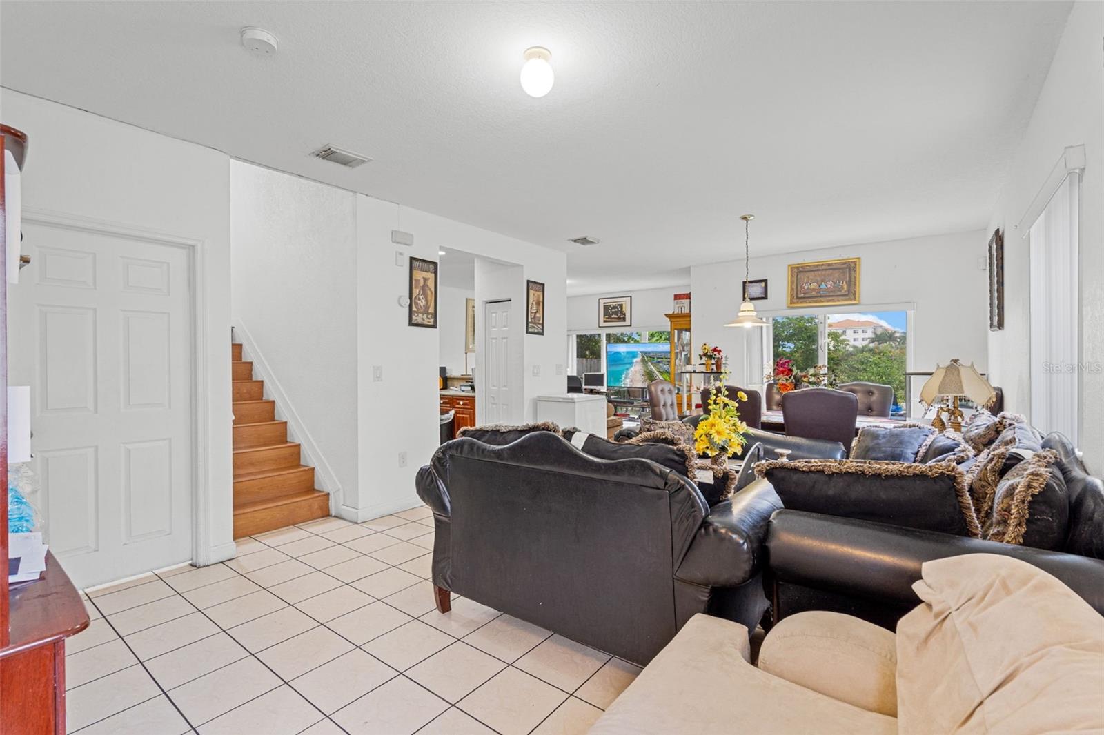 Image 4 of 70 For 3135 4th Street
