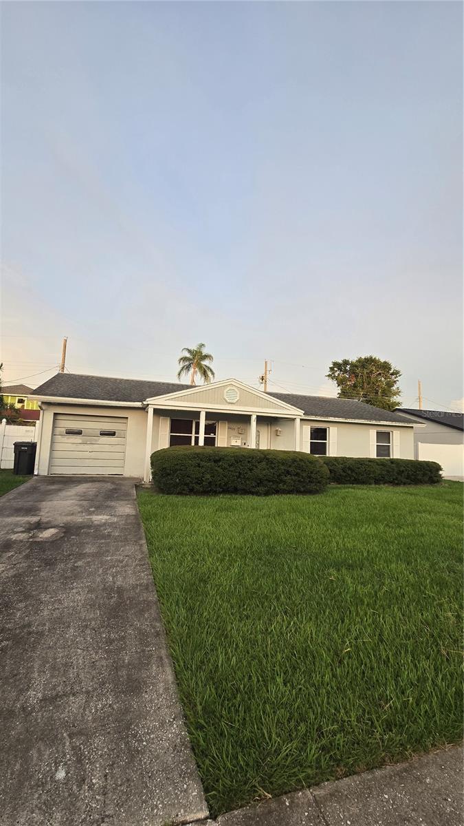Listing photo id 1 for 6405 Ambassador Drive