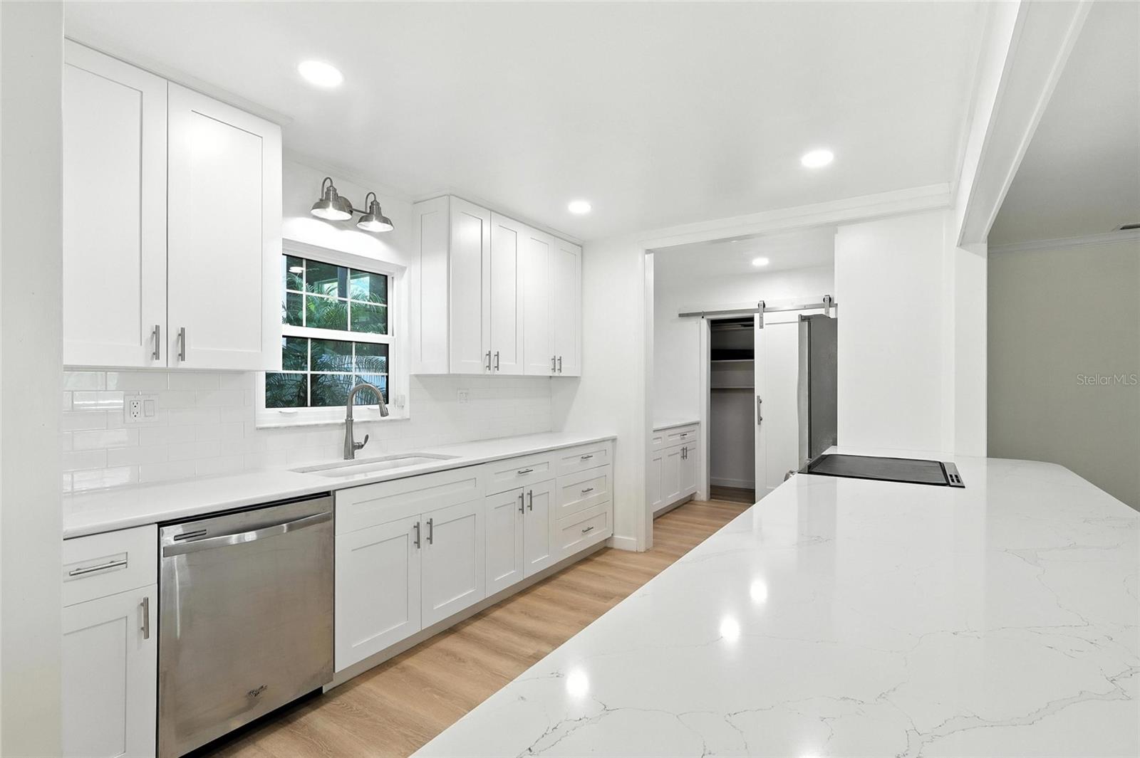 Image 11 of 29 For 456 Marmora Avenue