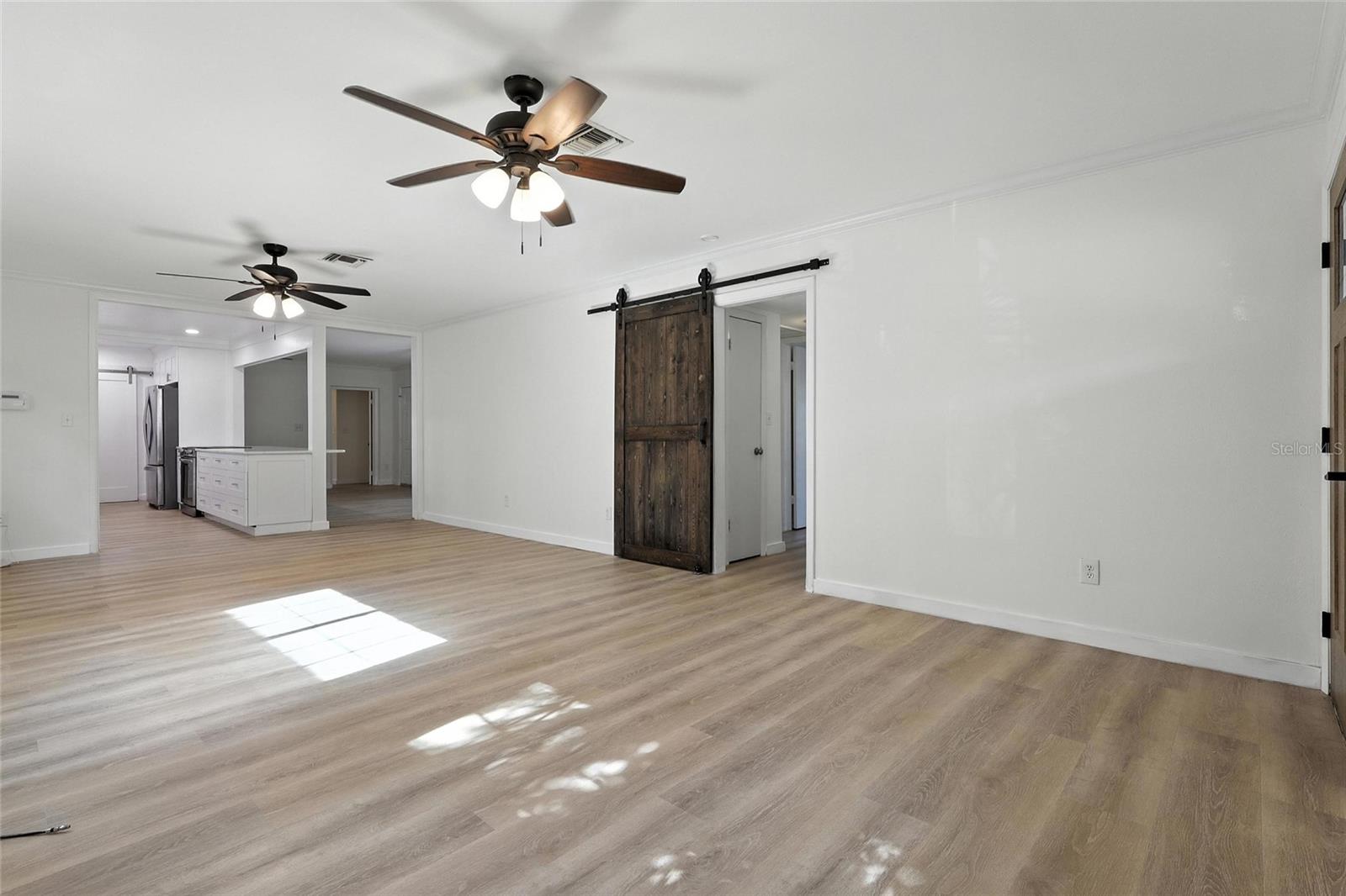Image 13 of 29 For 456 Marmora Avenue