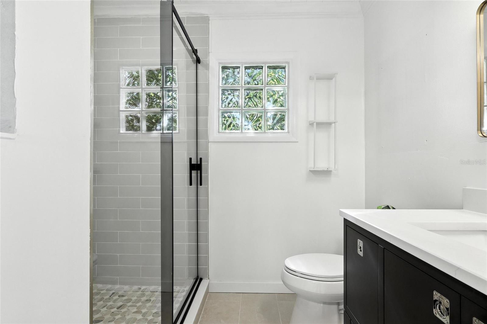 Image 18 of 29 For 456 Marmora Avenue