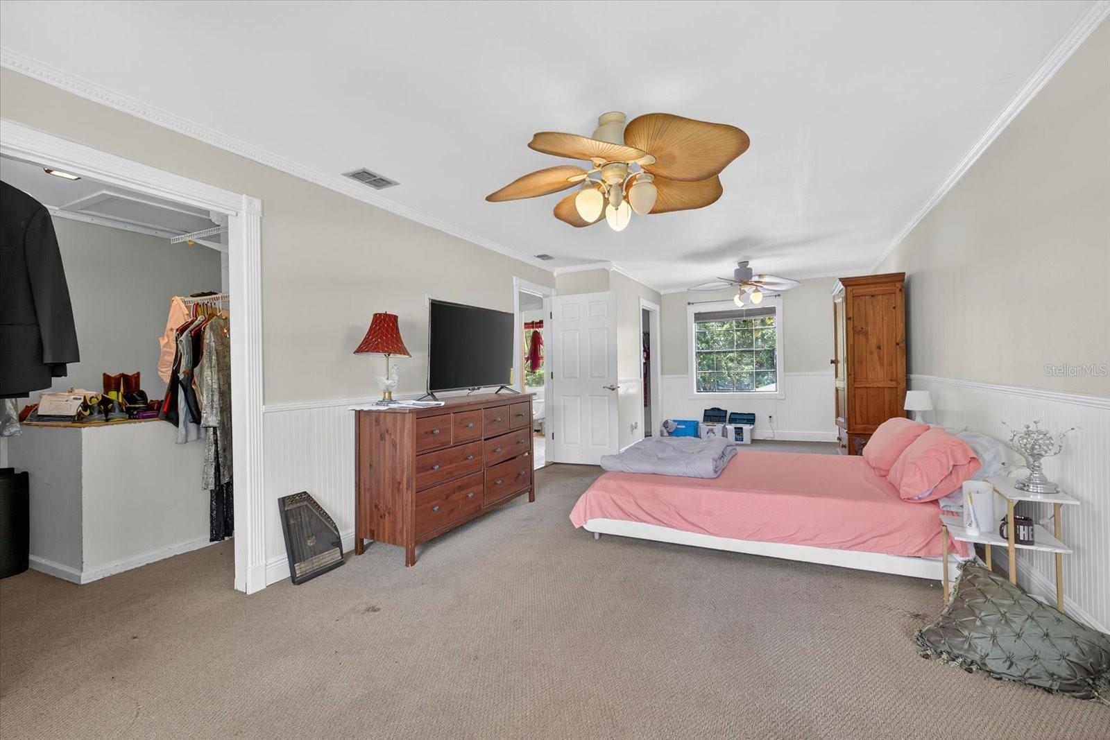 Listing photo id 26 for 8541 Fussell Drive