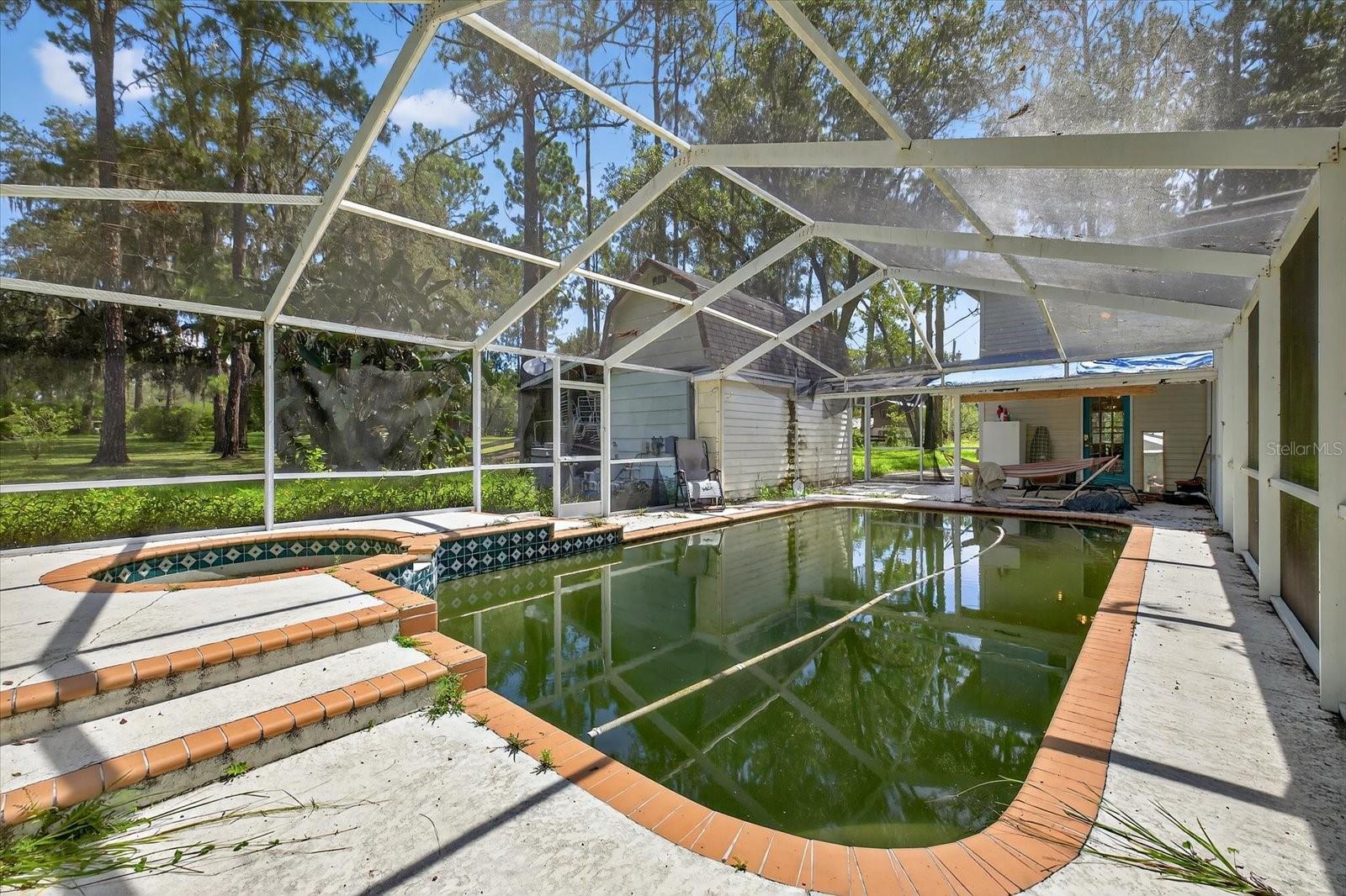 Listing photo id 31 for 8541 Fussell Drive