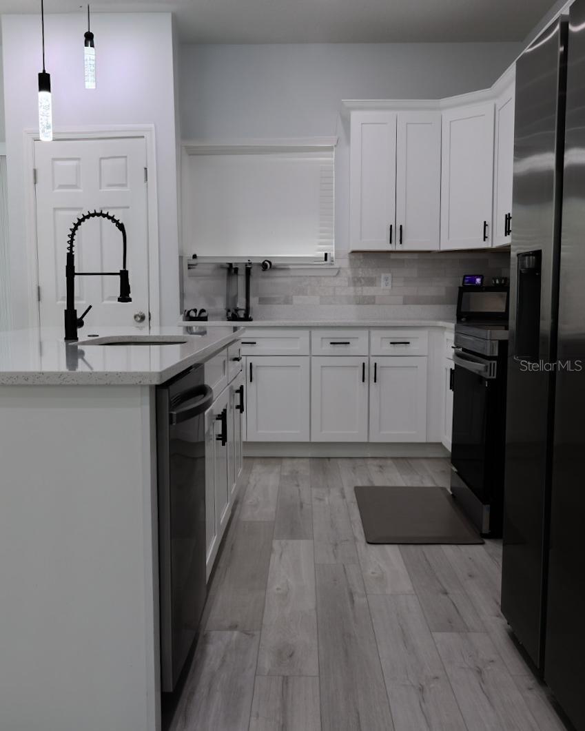 Listing photo id 8 for 2522 Castle Road