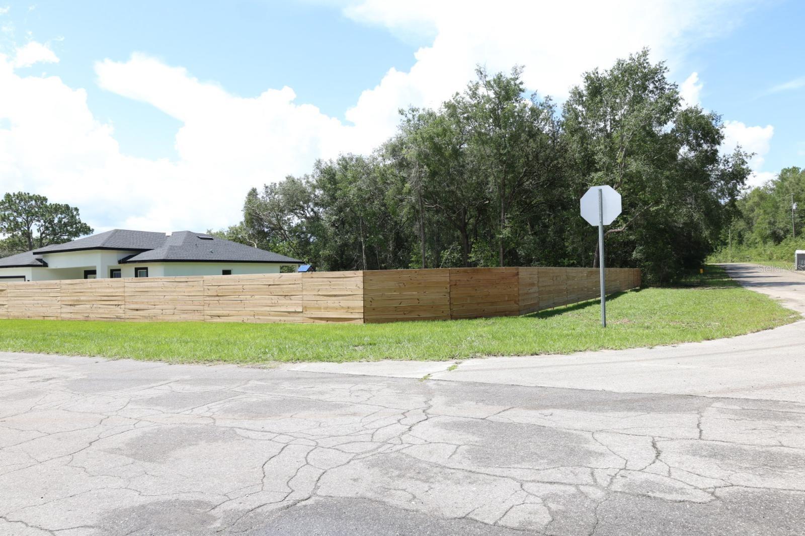 Listing photo id 3 for 2522 Castle Road