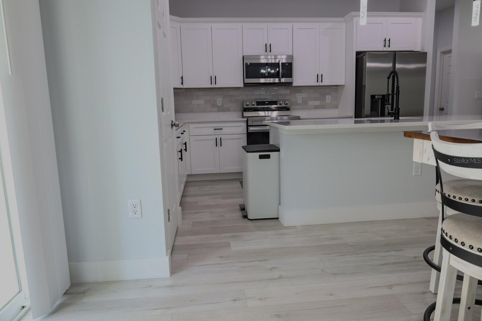 Listing photo id 7 for 2522 Castle Road