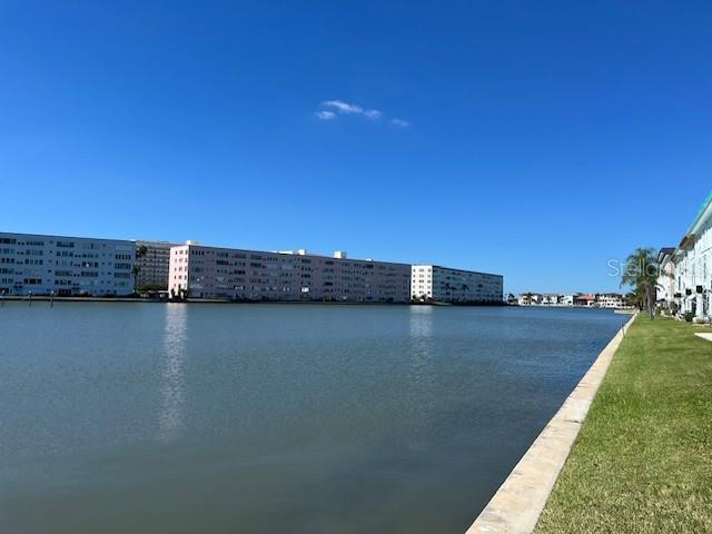 Image 36 of 37 For 5940 30th Avenue S 203