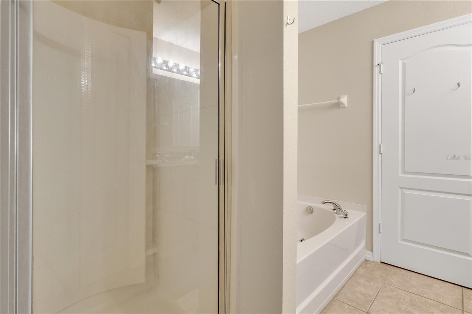Image 20 of 38 For 1037 Cypress Pointe Boulevard