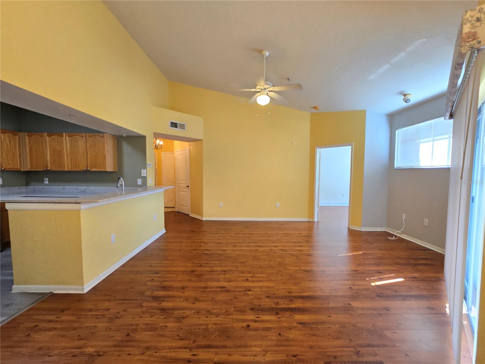 Image 19 of 37 For 5125 Palm Springs Boulevard 9303