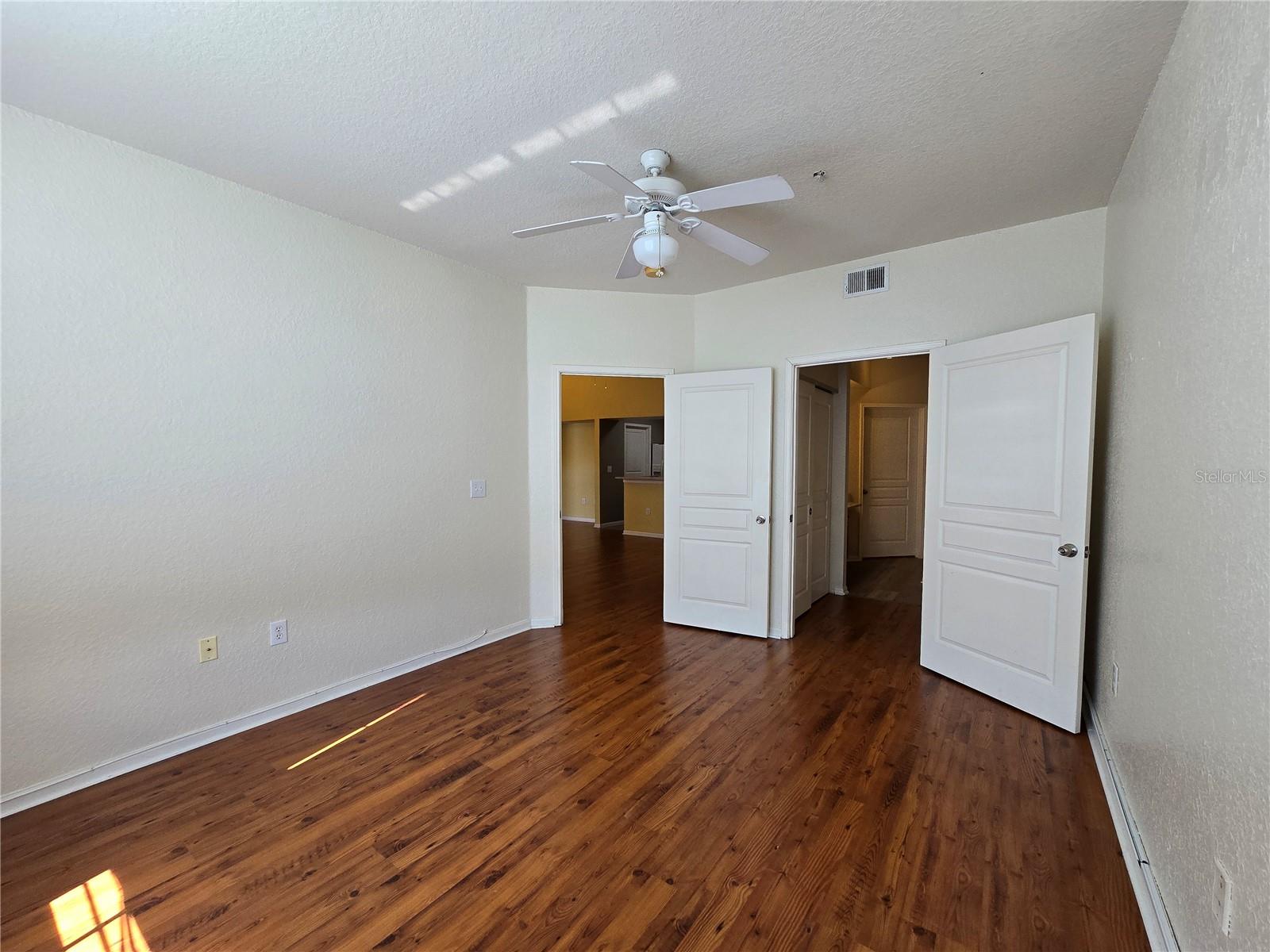 Image 25 of 37 For 5125 Palm Springs Boulevard 9303