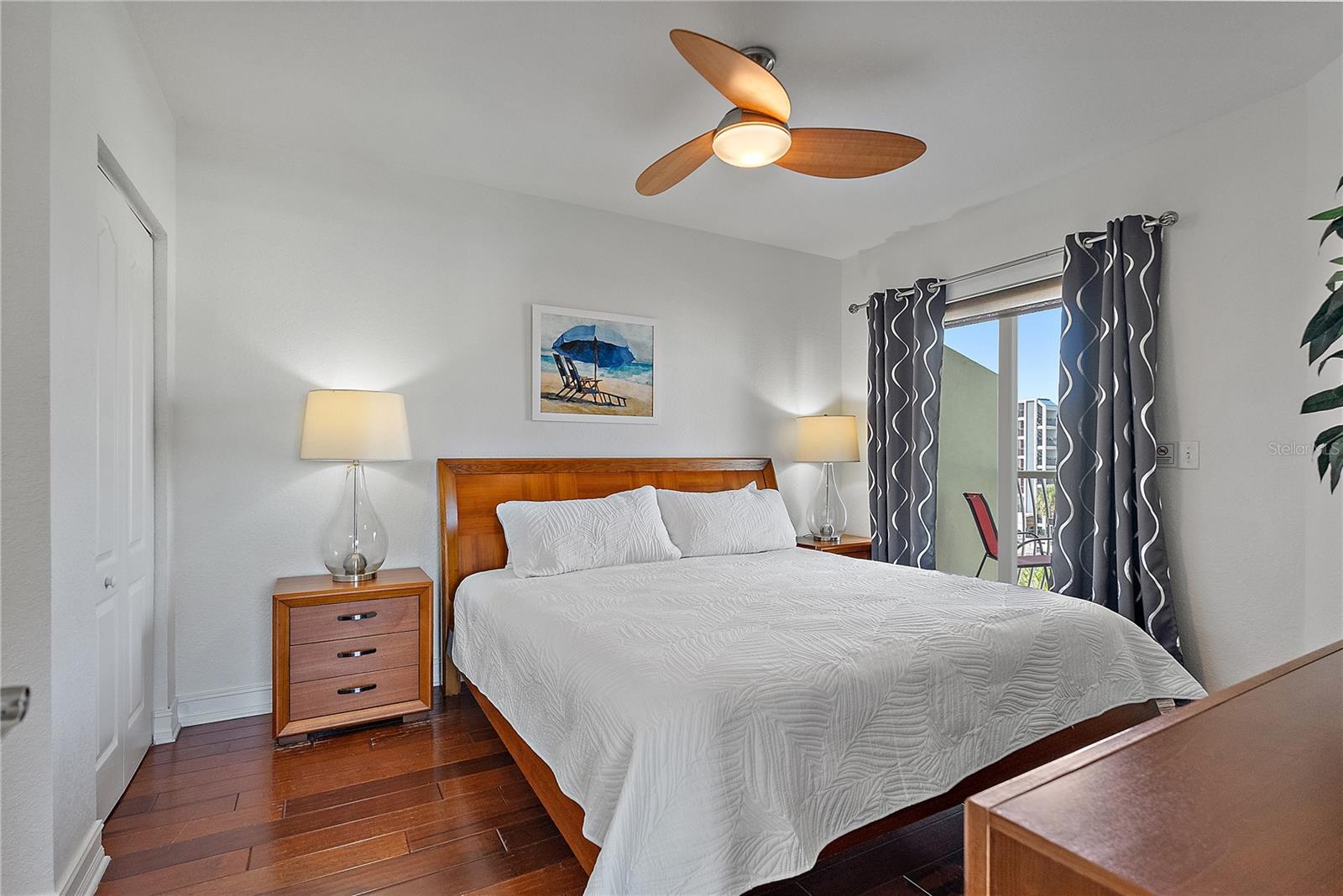 Image 12 of 40 For 11605 Gulf Boulevard 408